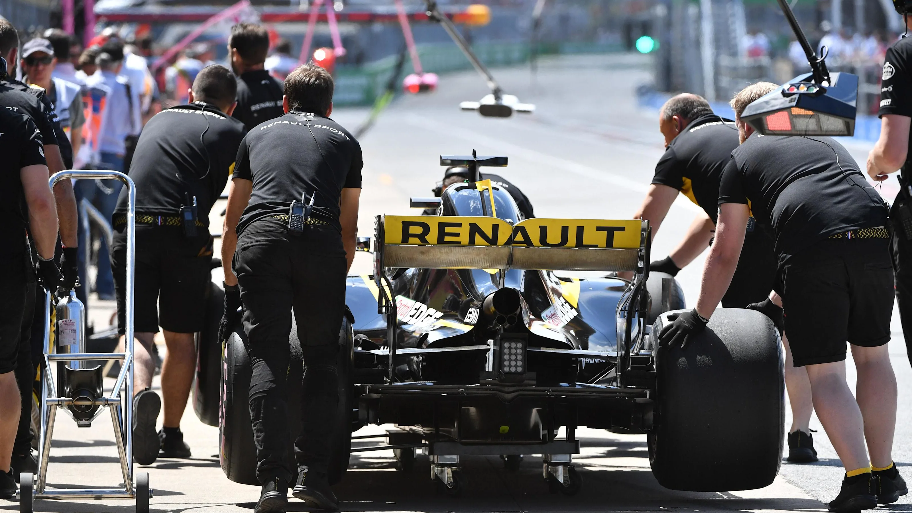 Nico Hulkenberg (GER) Renault Sport F1 Team RS18 at Formula One World Championship, Rd7, Canadian