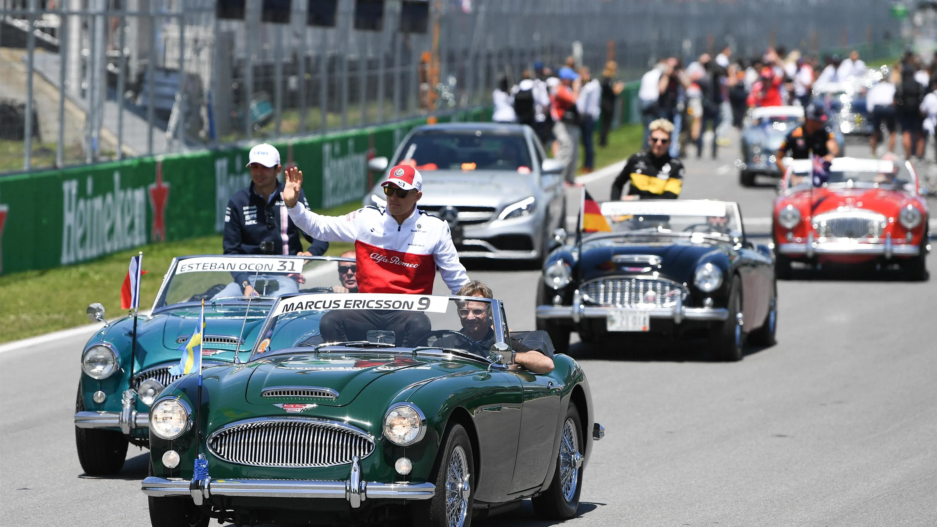 Marcus Ericsson (SWE) Alfa Romeo Sauber F1 Team on the drivers parade at Formula One World