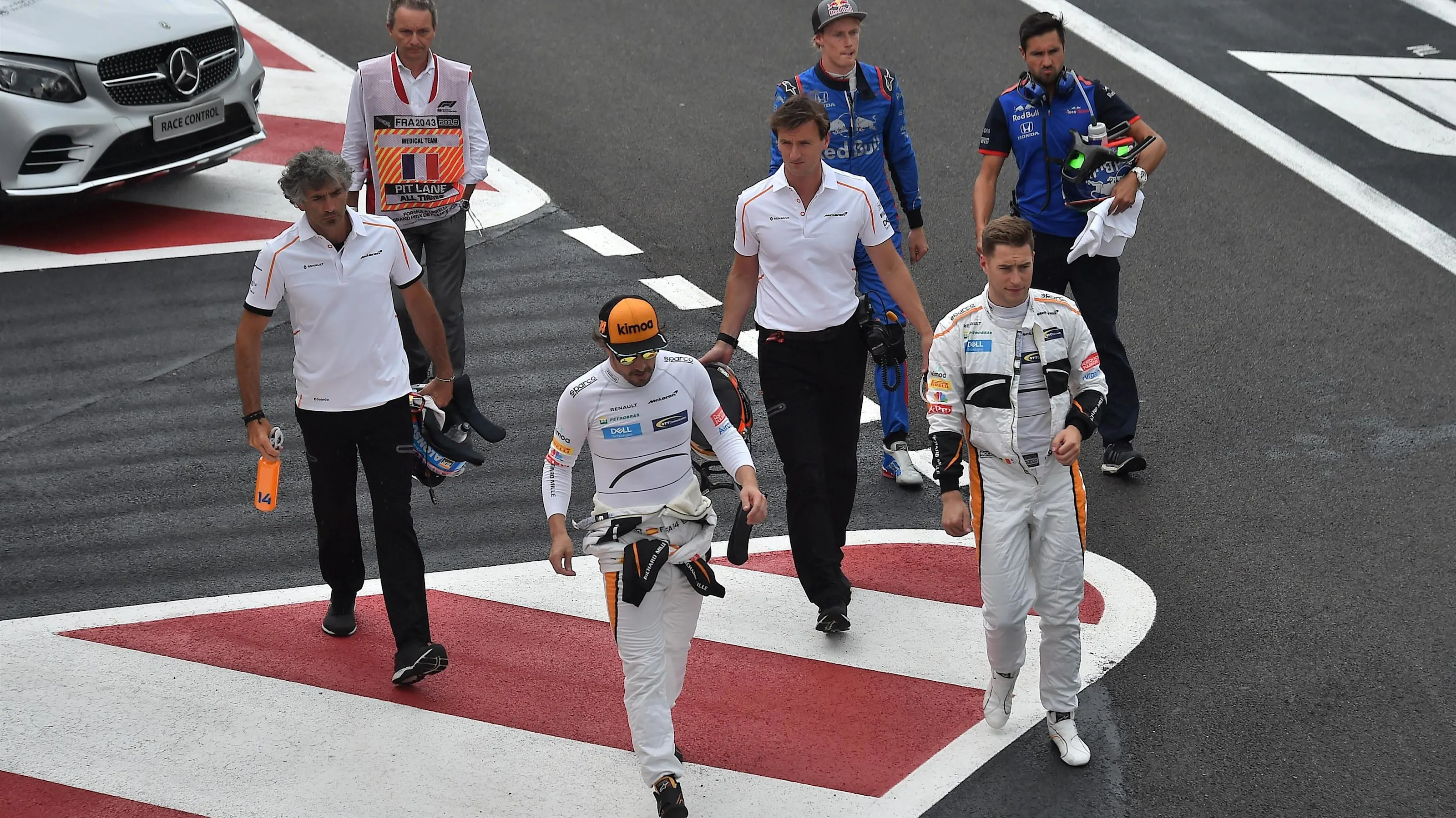 Fernando Alonso (ESP) McLaren, Stoffel Vandoorne (BEL) McLaren and Brendon Hartley (NZL) Scuderia