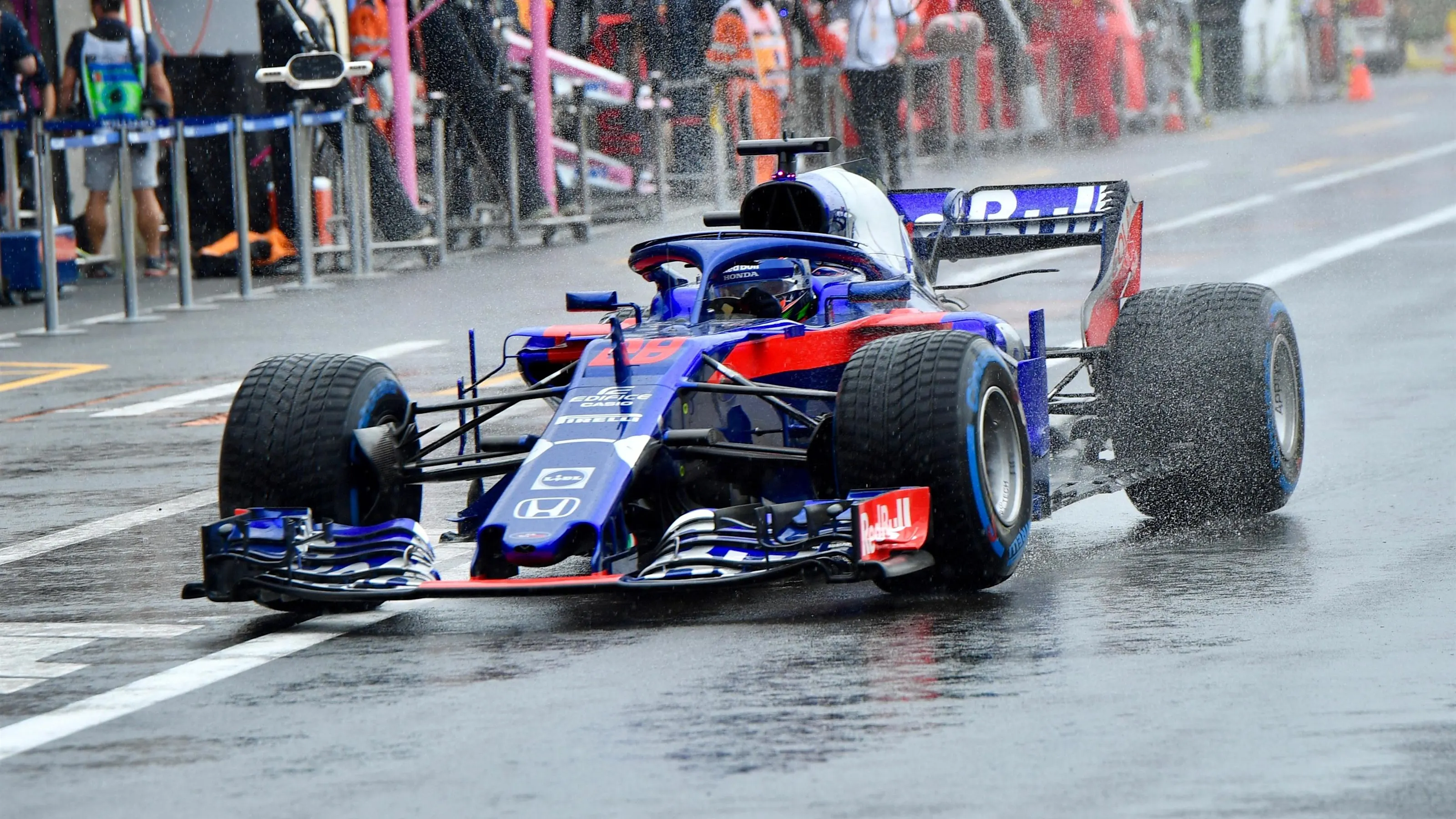 Brendon Hartley (NZL) Scuderia Toro Rosso STR13 at Formula One World Championship, Rd8, French