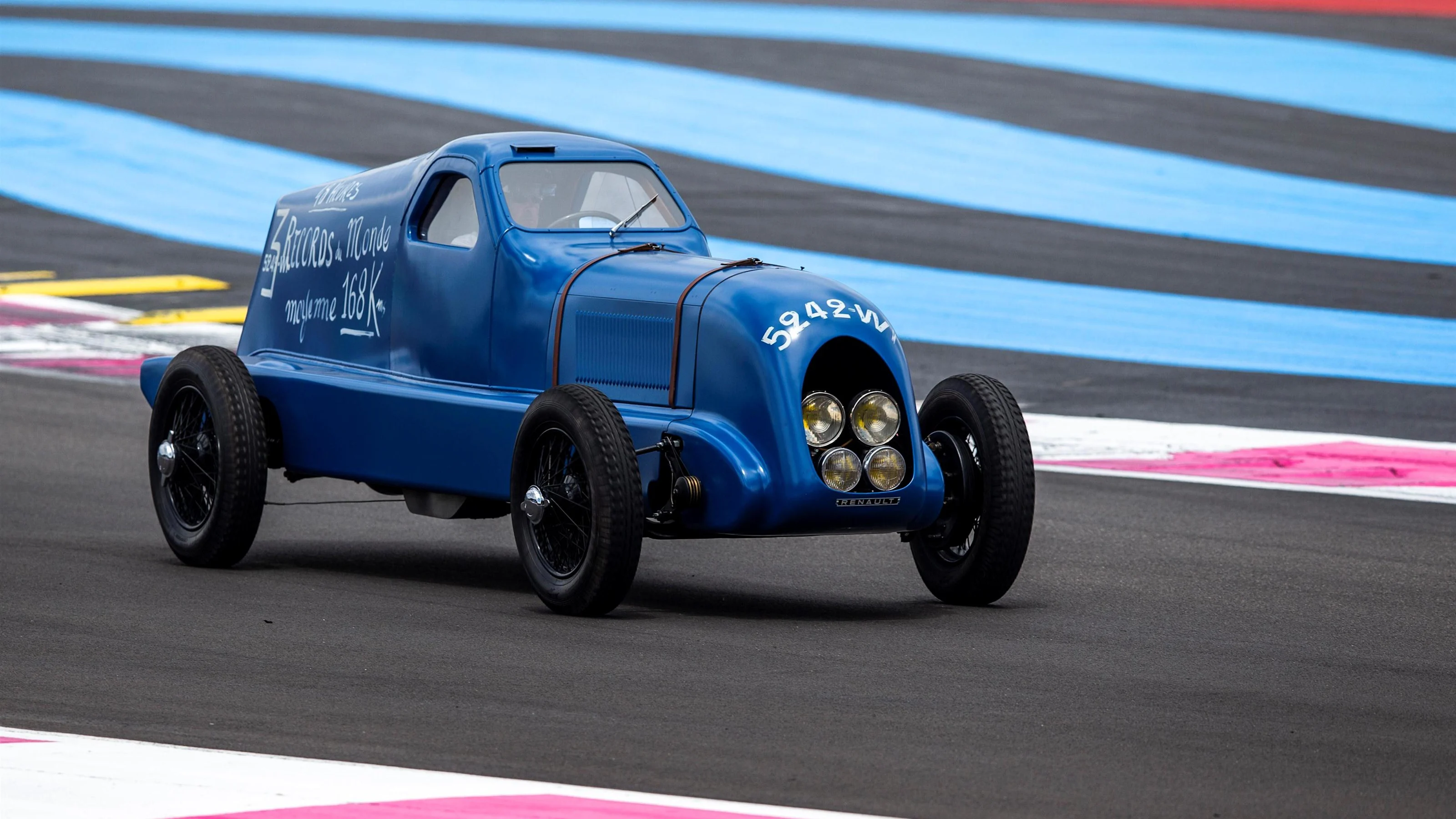 Historic parade at Formula One World Championship, Rd8, French Grand Prix, Race, Paul Ricard,