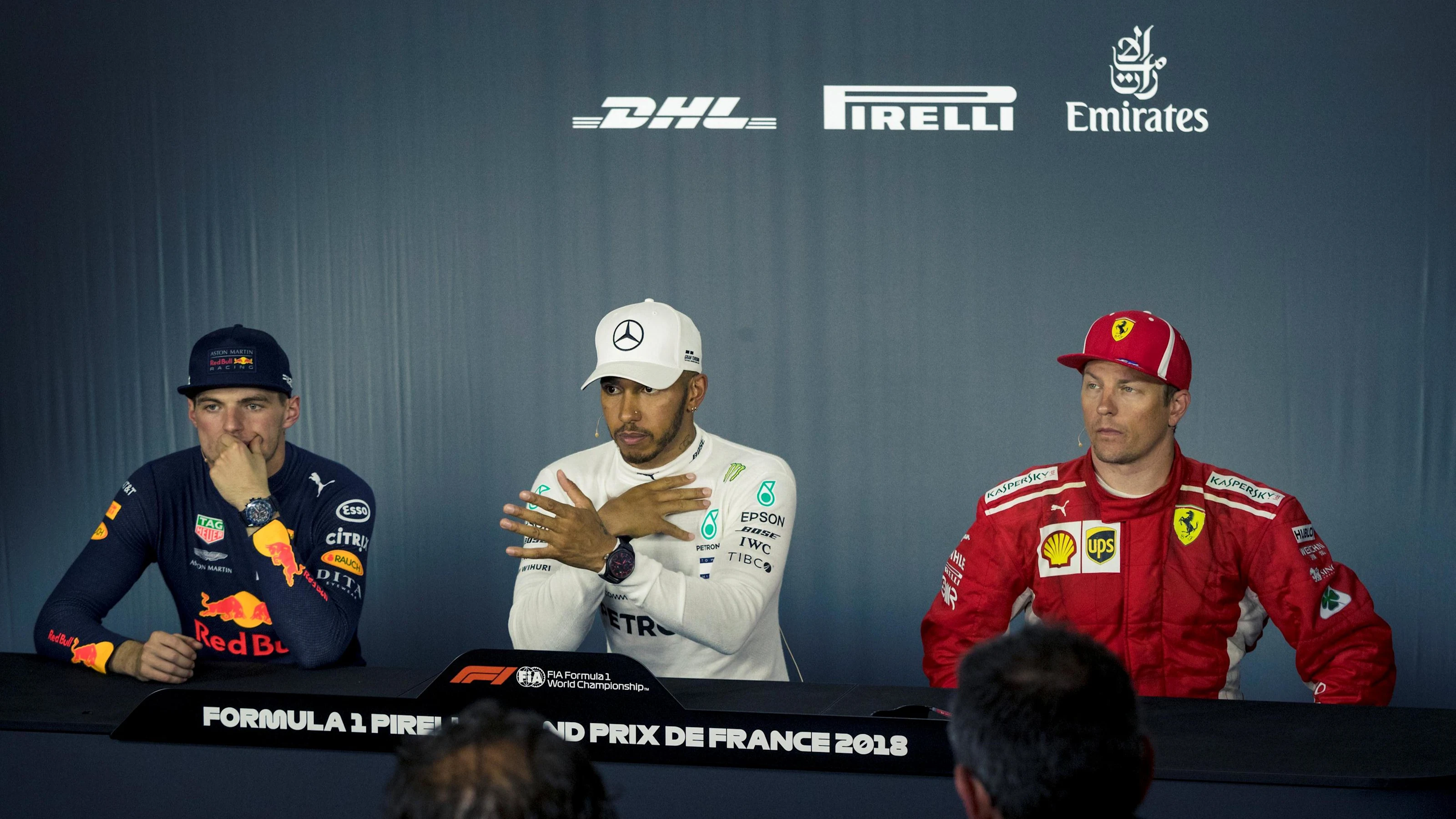 (L to R): Max Verstappen (NED) Red Bull Racing, Lewis Hamilton (GBR) Mercedes-AMG F1 and Kimi