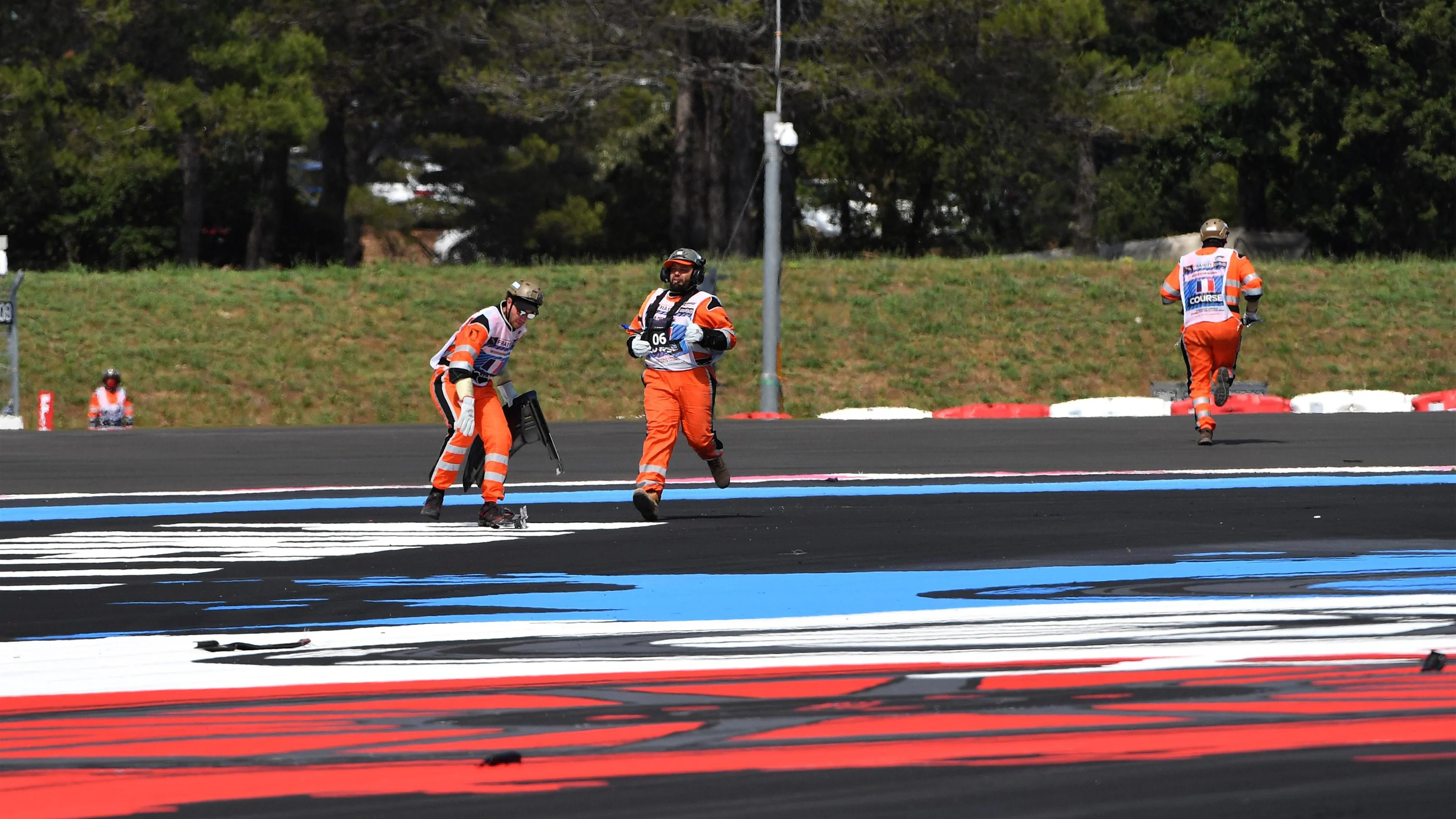 Marshals clear debris at Formula One World Championship, Rd8, French Grand Prix, Race, Paul Ricard,