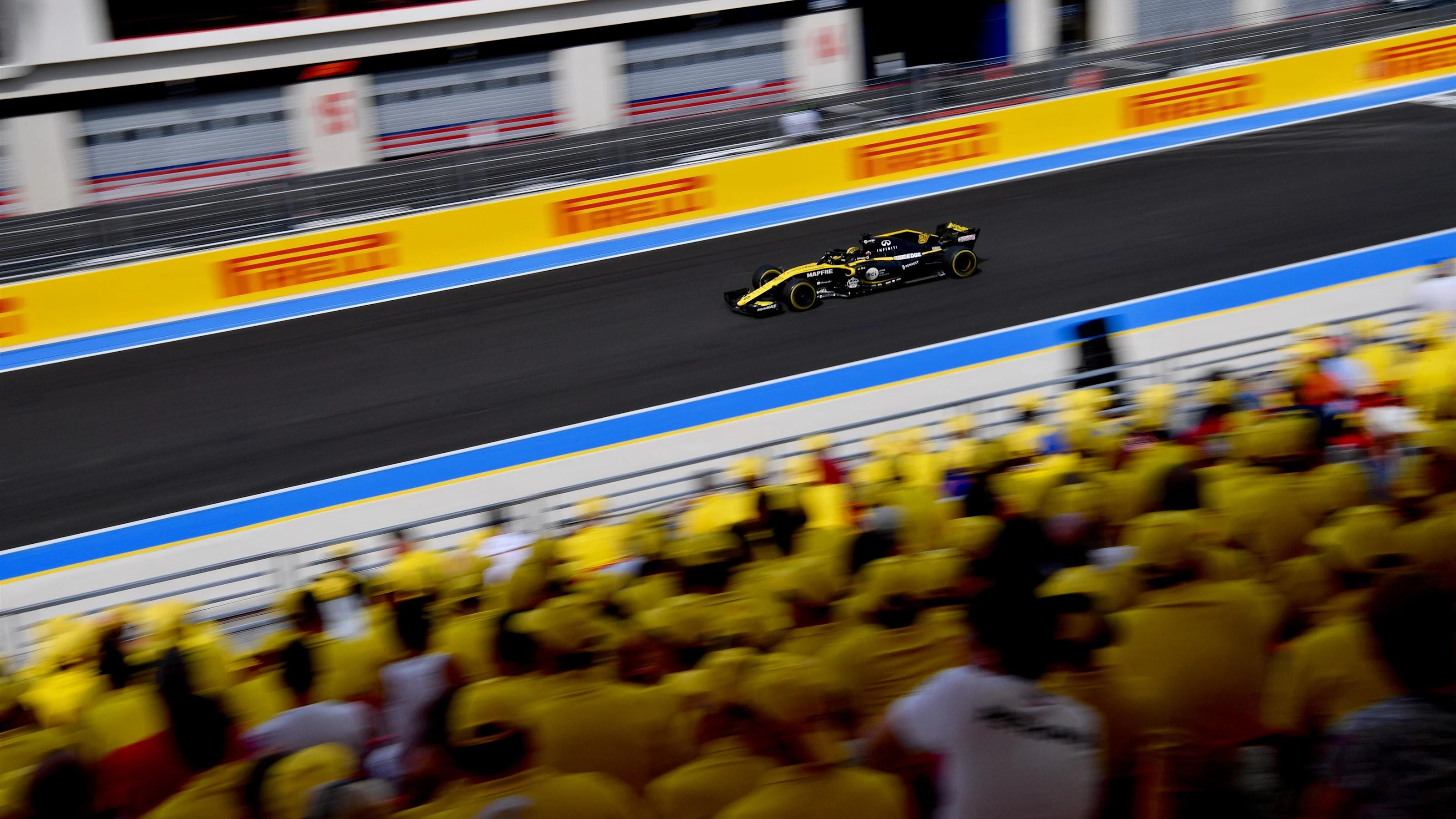 Nico Hulkenberg (GER) Renault Sport F1 Team RS18 at Formula One World Championship, Rd8, French