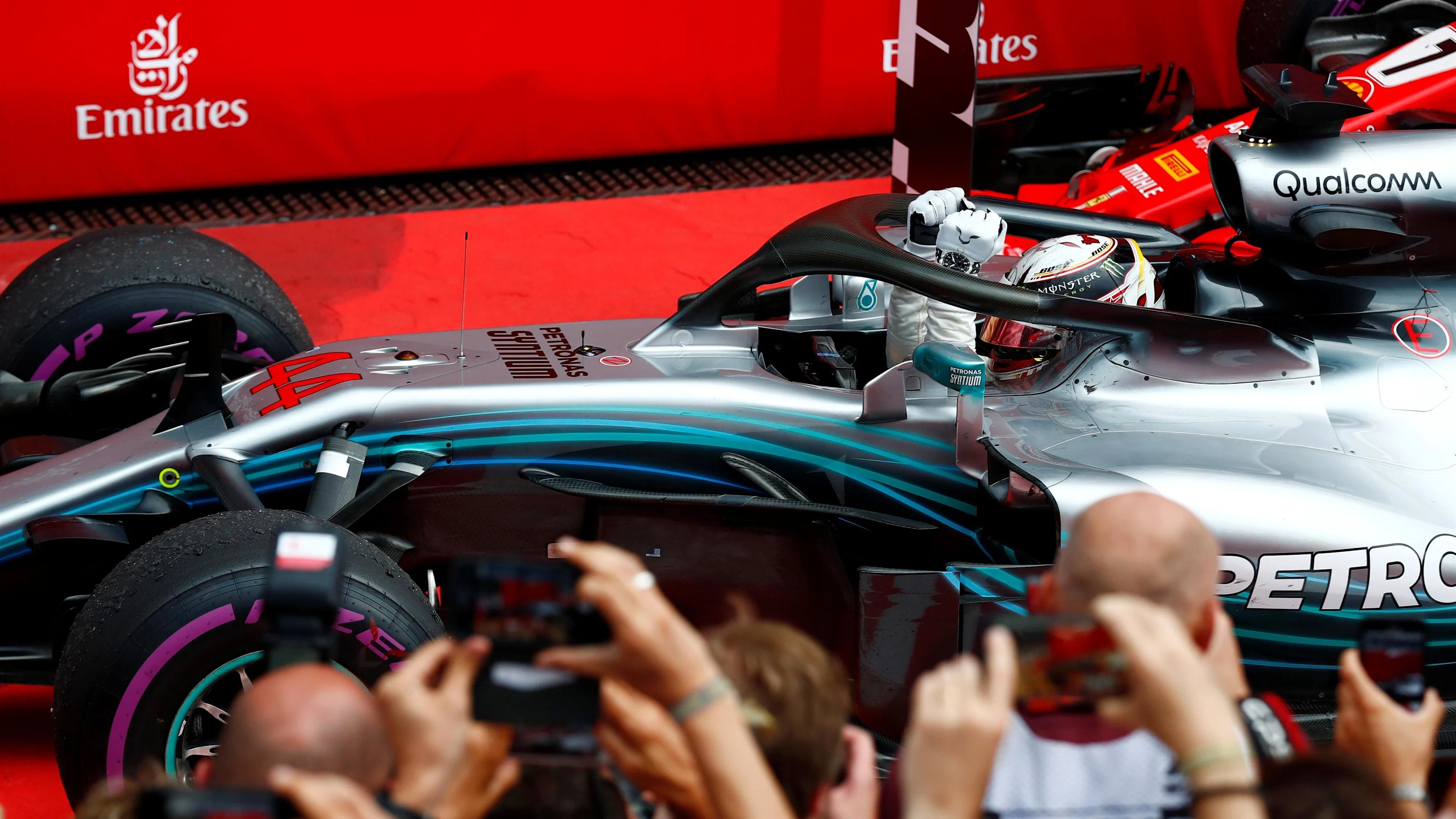 Race winner Lewis Hamilton (GBR) Mercedes-AMG F1 W09 EQ Power+ celebrates in parc ferme at Formula
