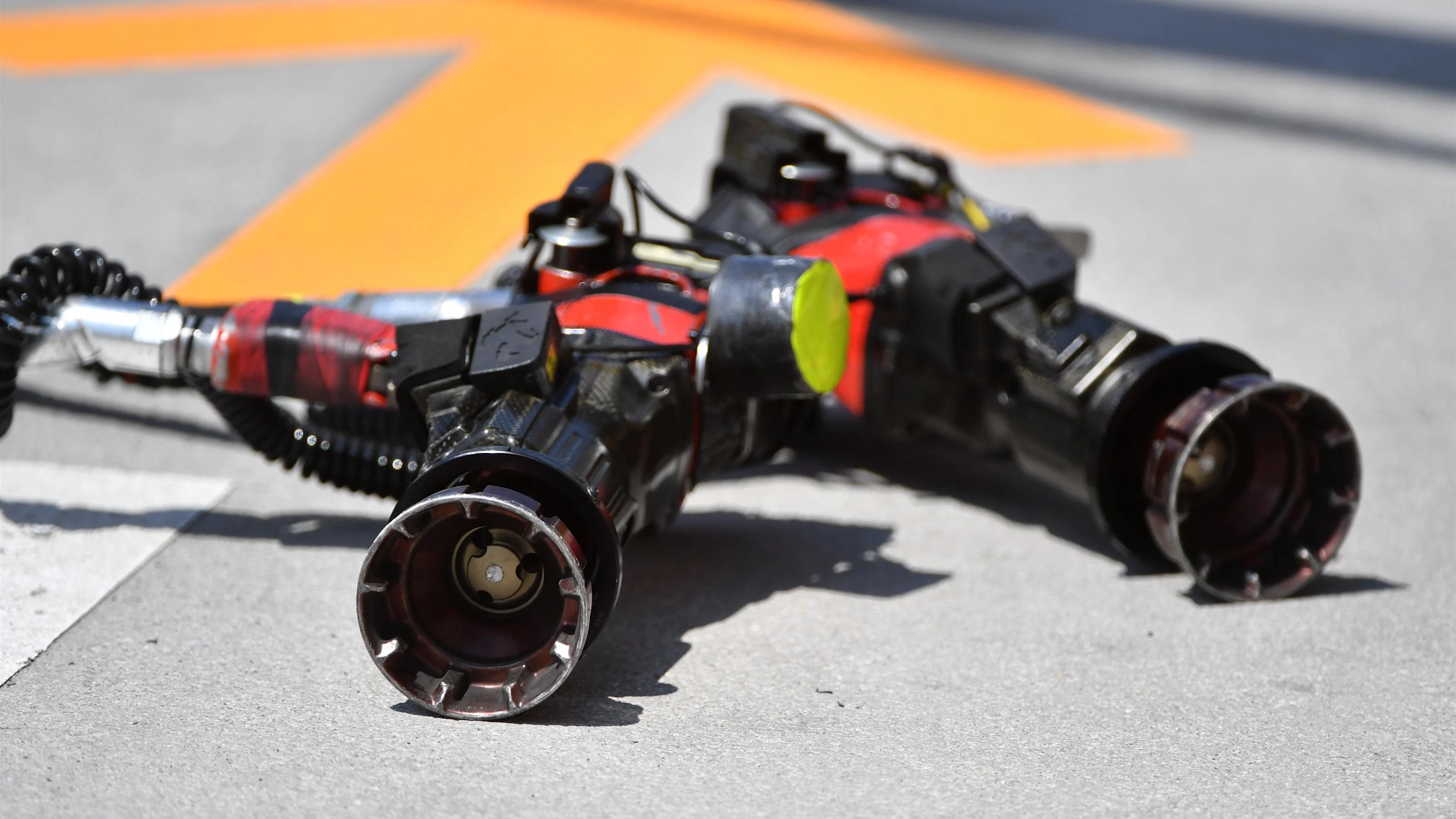 Wheel guns at Formula One World Championship, Rd12, Hungarian Grand Prix, Qualifying, Hungaroring,
