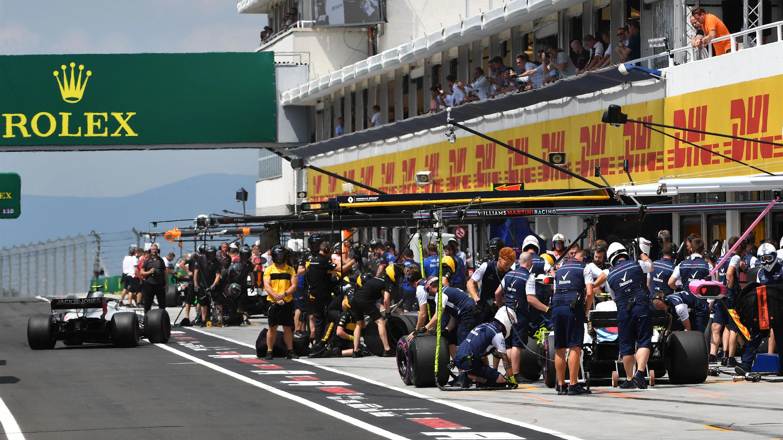 Sergey Sirotkin (RUS) Williams FW41 pit stop at Formula One World Championship, Rd12, Hungarian