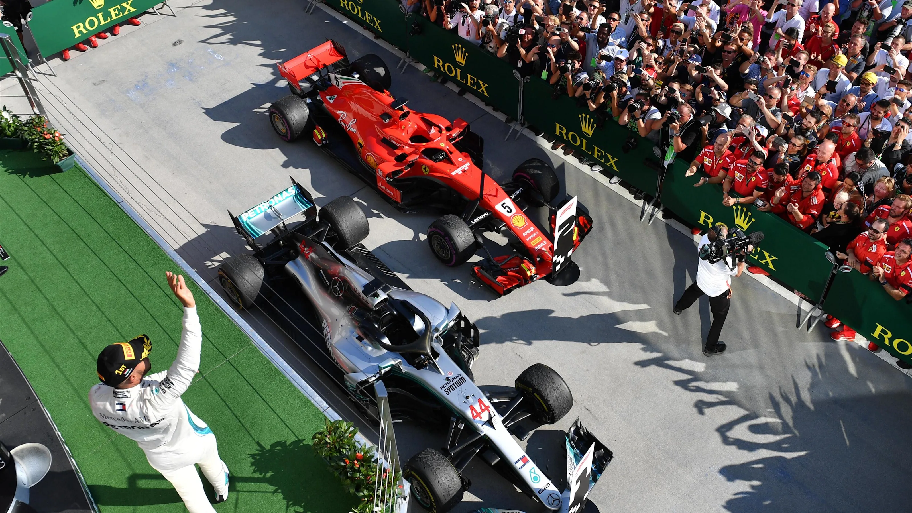 Race winner Lewis Hamilton (GBR) Mercedes-AMG F1 celebrates on the podium at Formula One World