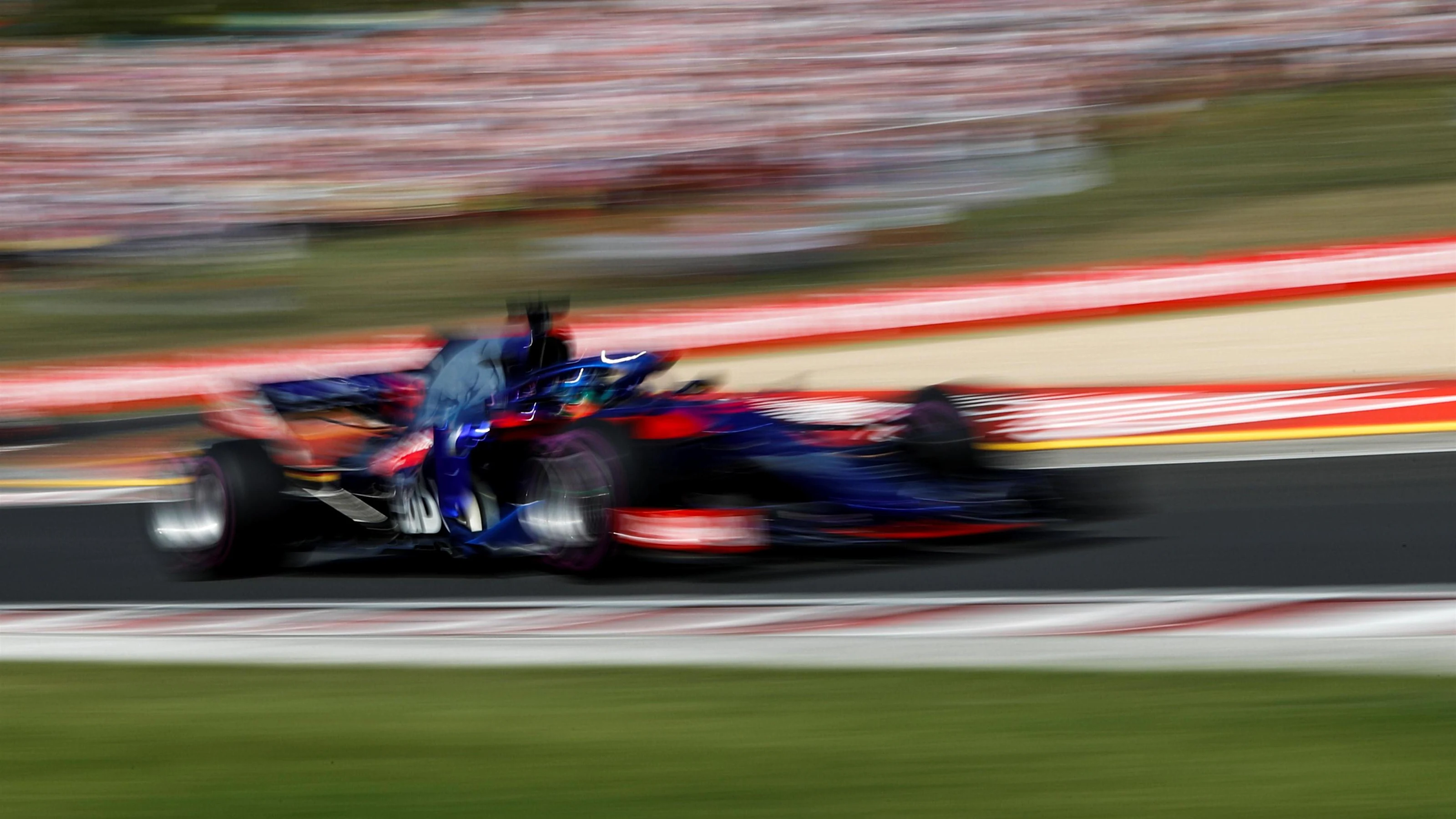 Brendon Hartley (NZL) Scuderia Toro Rosso STR13 at Formula One World Championship, Rd12, Hungarian