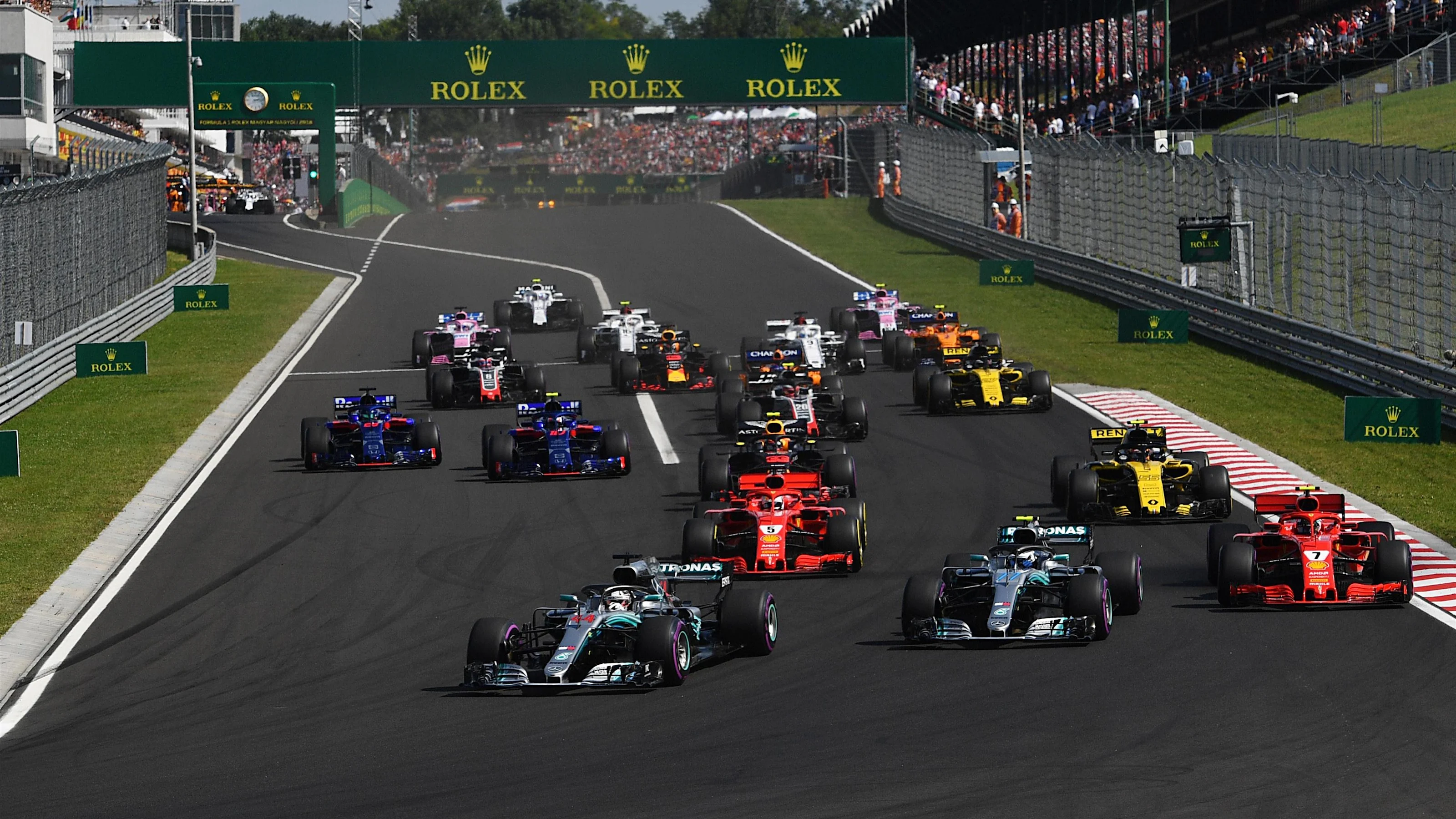 Lewis Hamilton (GBR) Mercedes-AMG F1 W09 EQ Power+ leads at the start of the race at Formula One