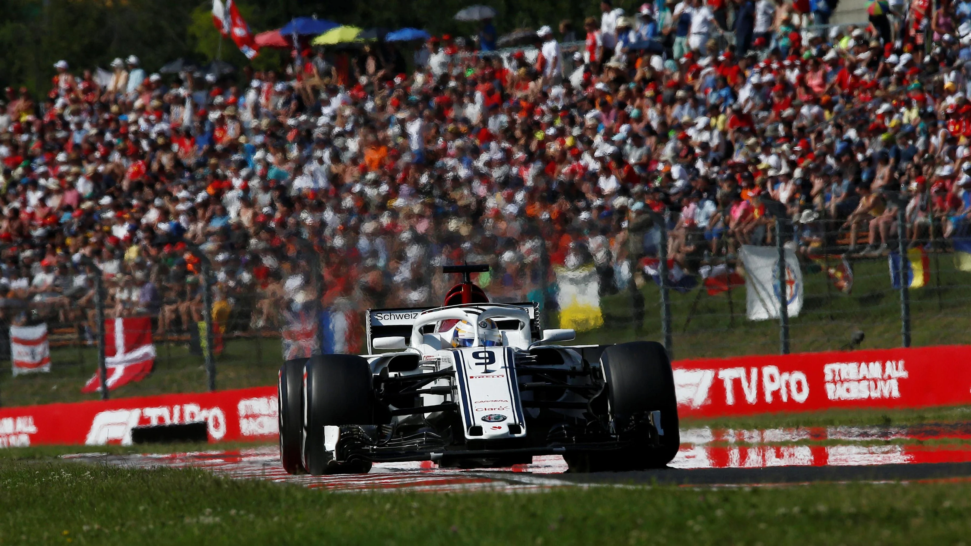 Marcus Ericsson (SWE) Alfa Romeo Sauber C37 at Formula One World Championship, Rd12, Hungarian