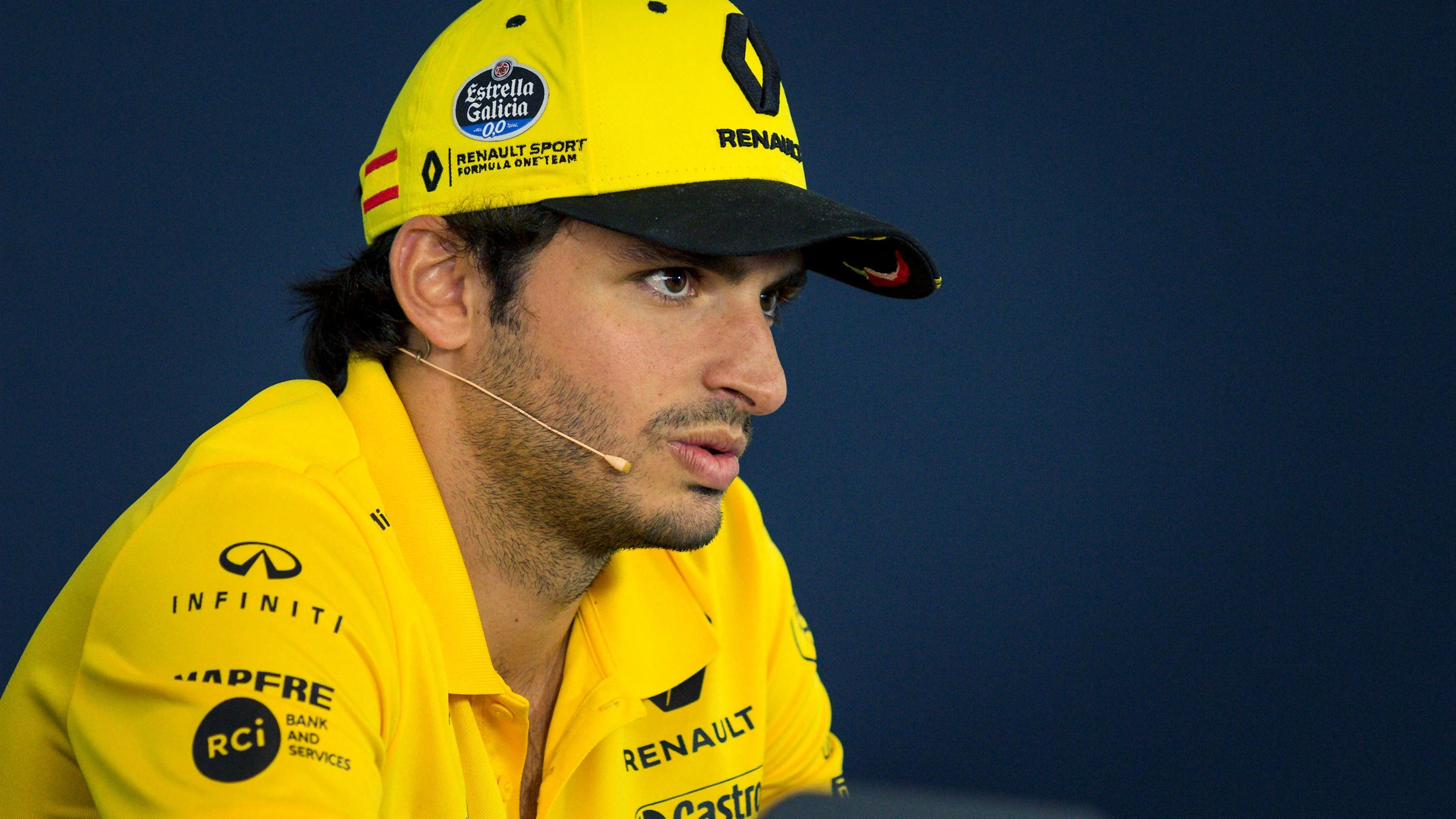 Carlos Sainz jr (ESP) Renault Sport F1 Team in the Press Conference at Formula One World
