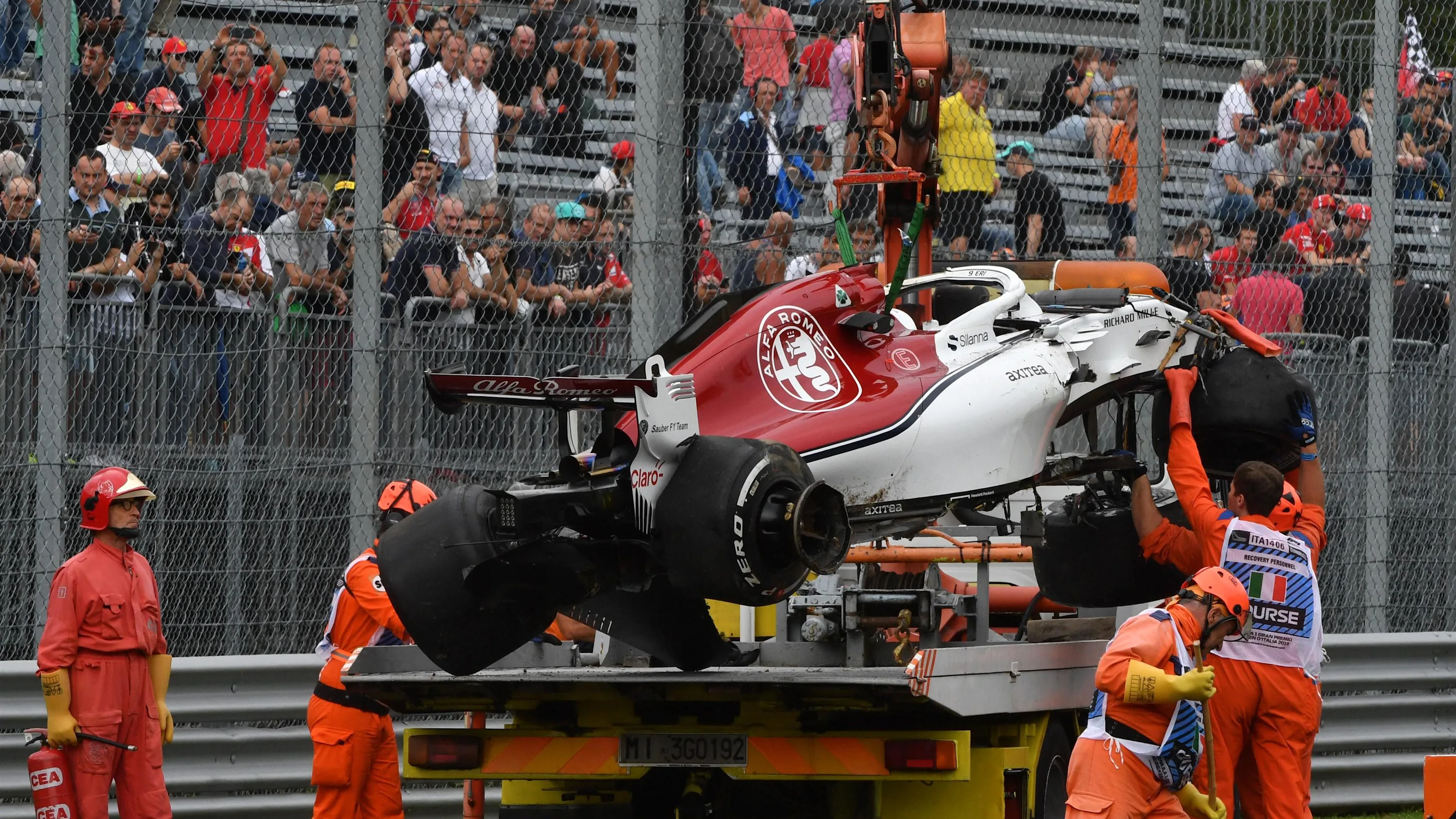 The crashed car of Marcus Ericsson, Alfa Romeo Sauber C37 is recovered in FP2 at Formula One World
