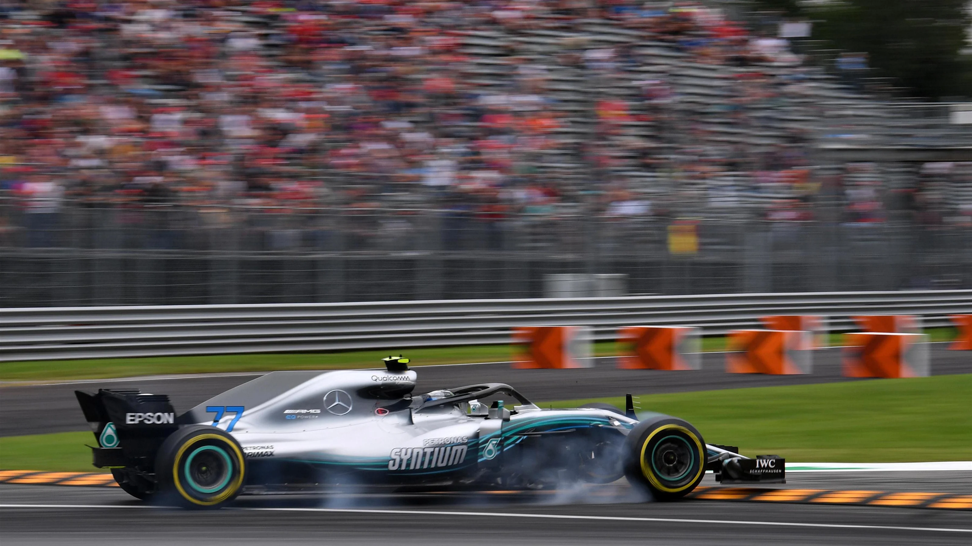Valtteri Bottas, Mercedes AMG F1 W09 locks up and runs wide at Formula One World Championship,