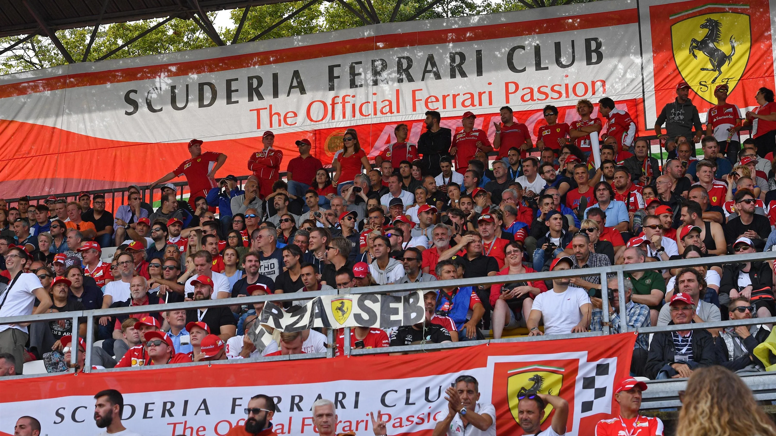 Fans and banners at Formula One World Championship, Rd14, Italian Grand Prix, Qualifying, Monza,