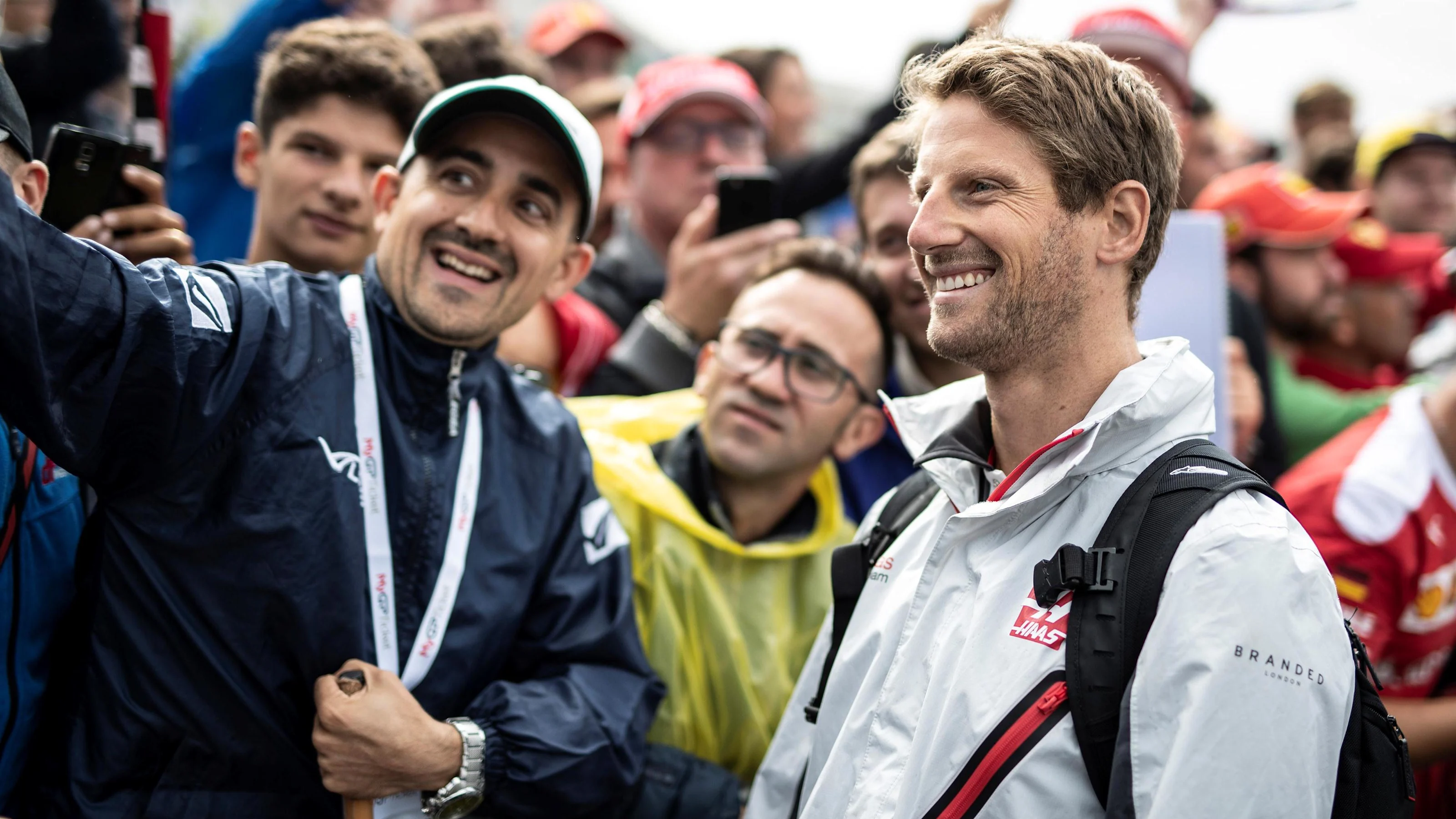 Romain Grosjean, Haas F1 Team fans selfie at Formula One World Championship, Rd14, Italian Grand