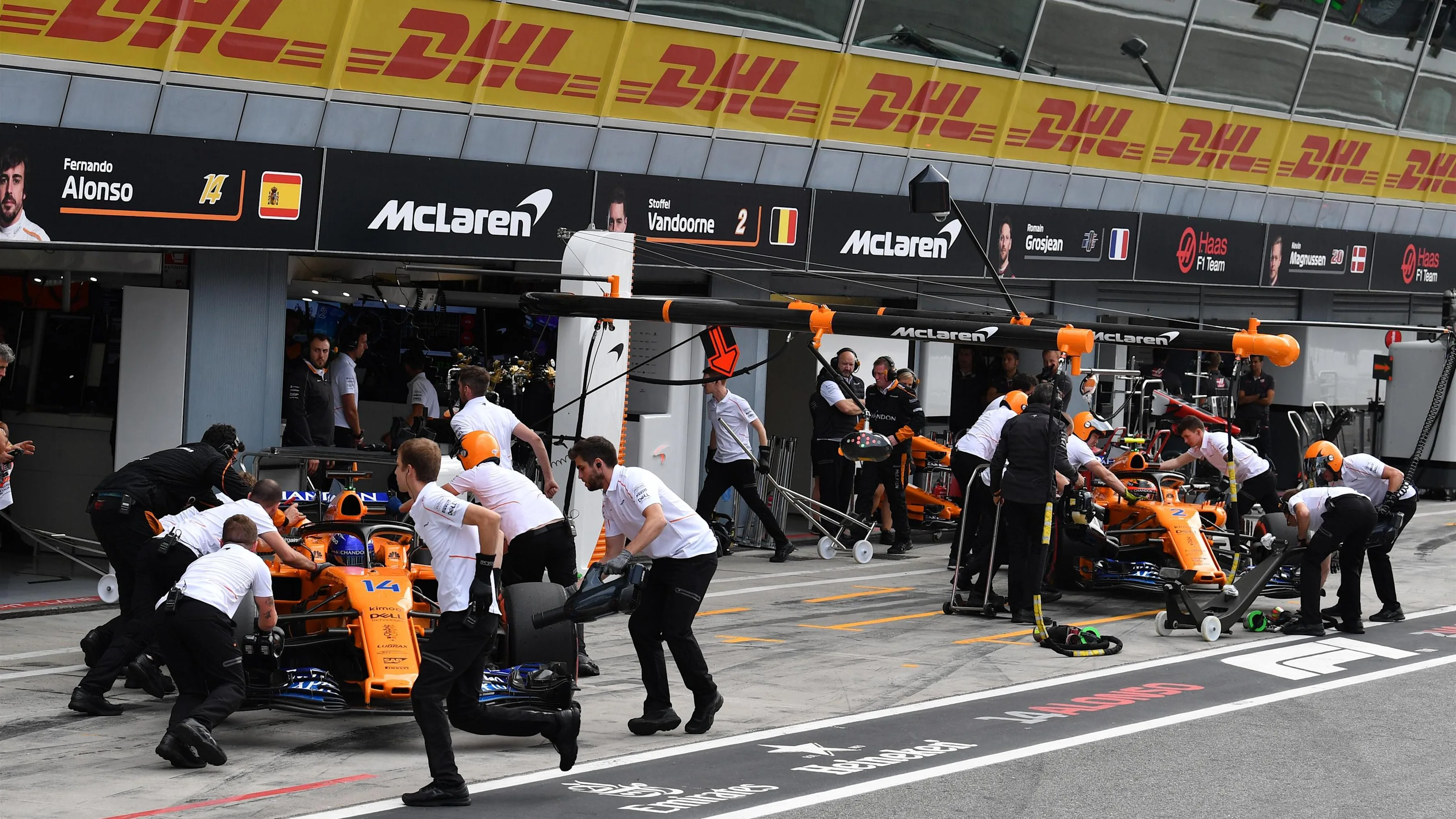 Fernando Alonso, McLaren MCL33 and Stoffel Vandoorne, McLaren MCL33 at Formula One World