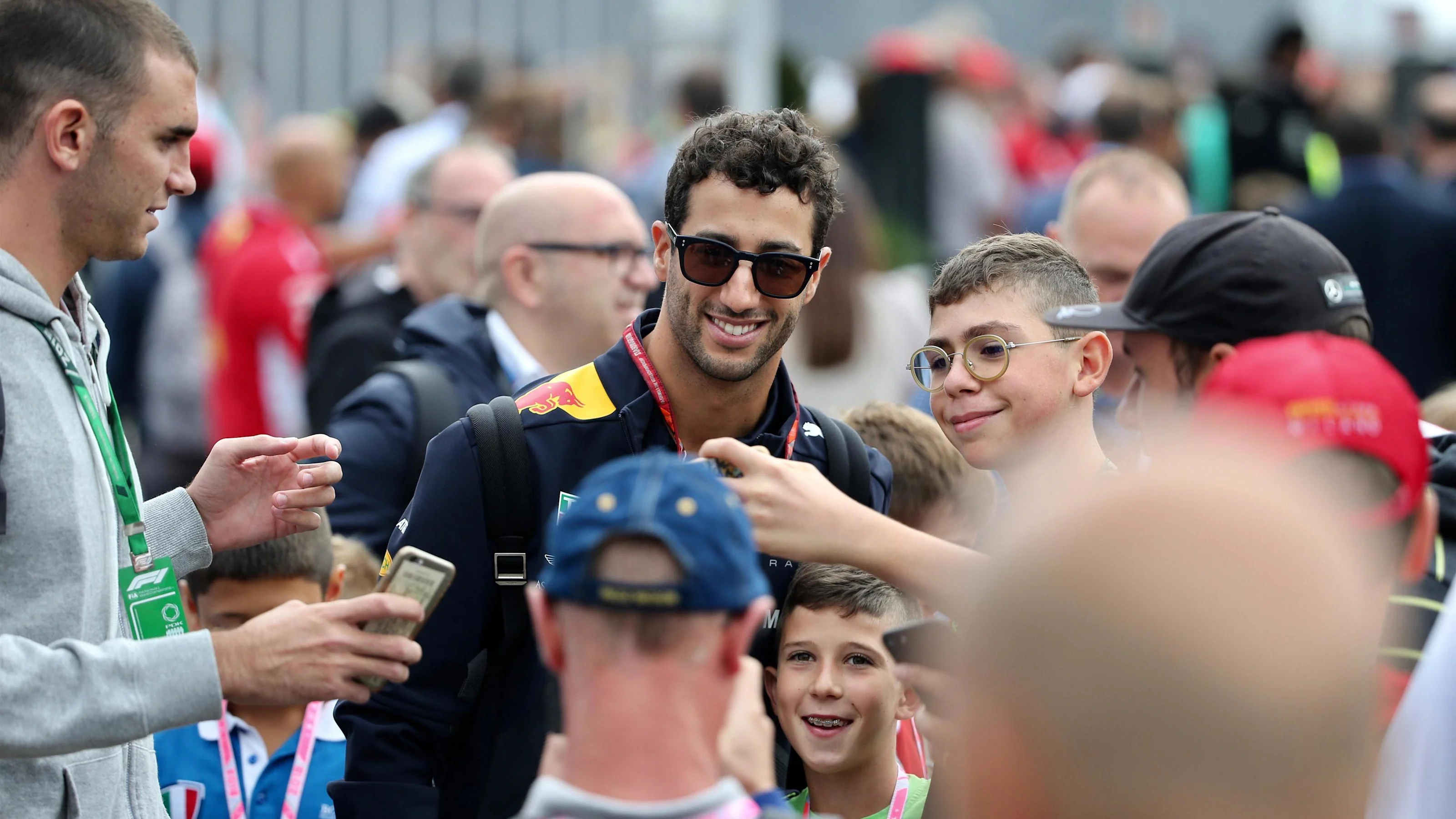 Daniel Ricciardo, Red Bull Racing fans selfie at Formula One World Championship, Rd14, Italian