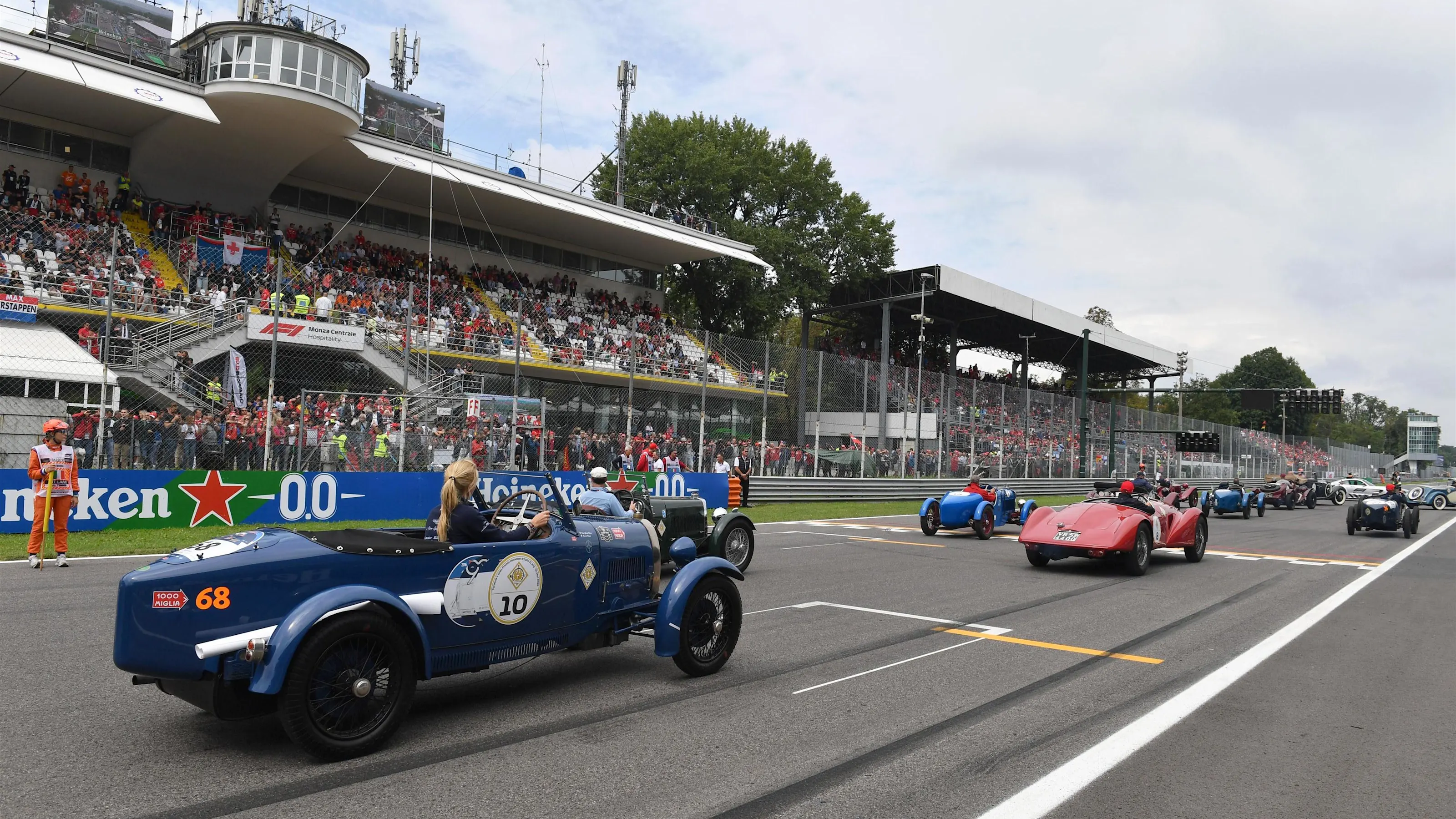 Drivers parade at Formula One World Championship, Rd14, Italian Grand Prix, Race, Monza, Italy,