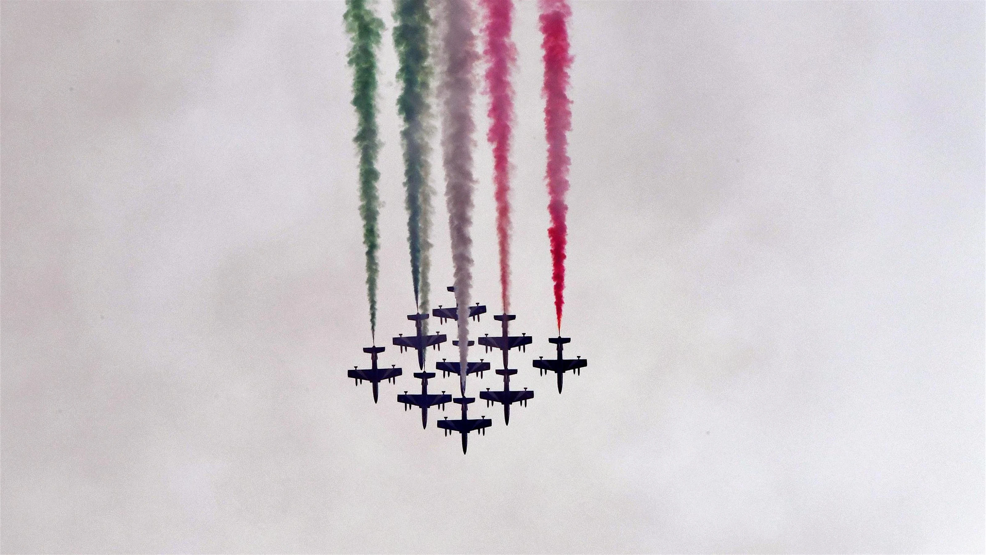 Flypast at Formula One World Championship, Rd14, Italian Grand Prix, Race, Monza, Italy, Sunday 2 