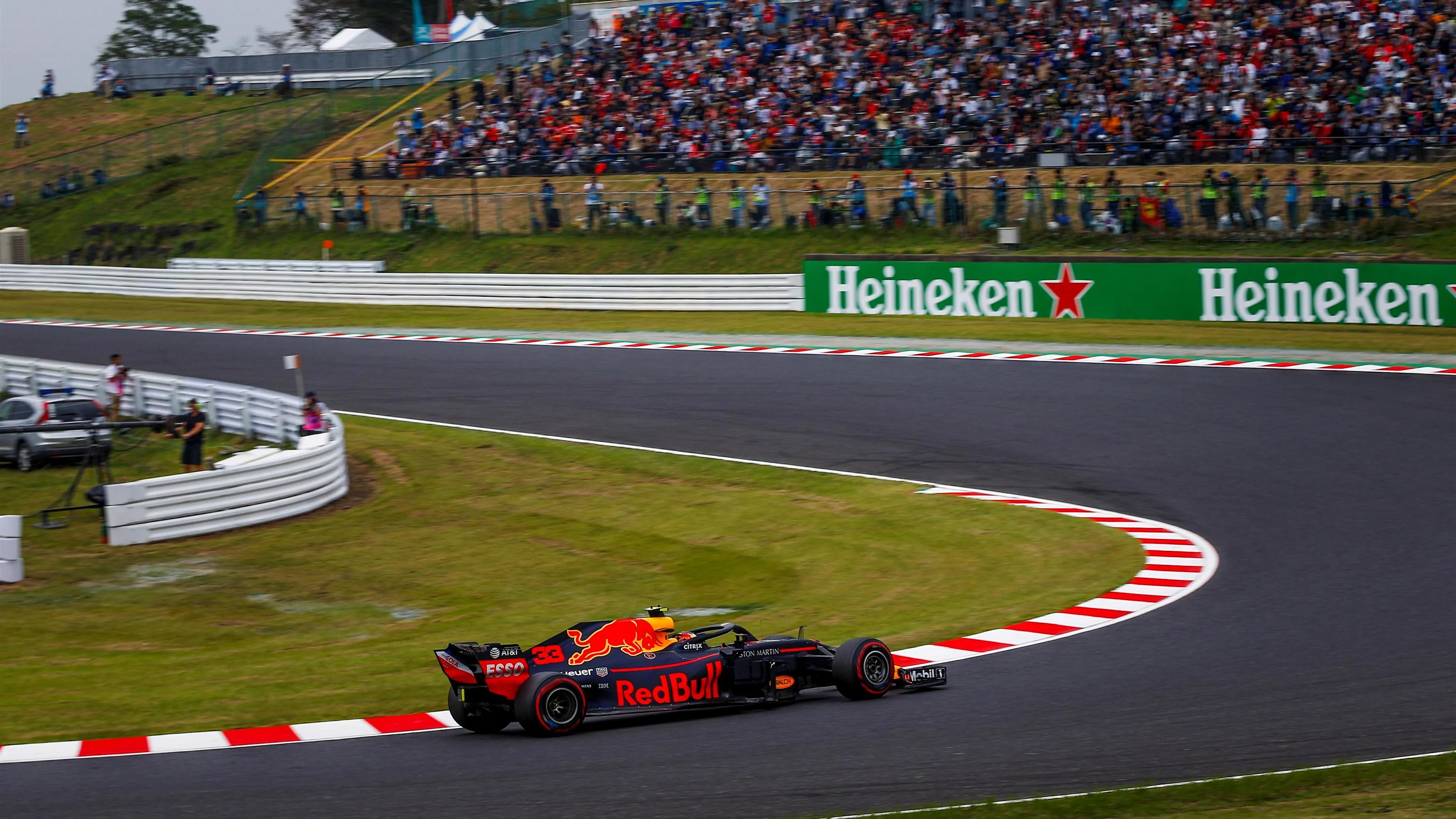 Max Verstappen, Red Bull Racing RB14 at Formula One World Championship, Rd17, Japanese Grand Prix,