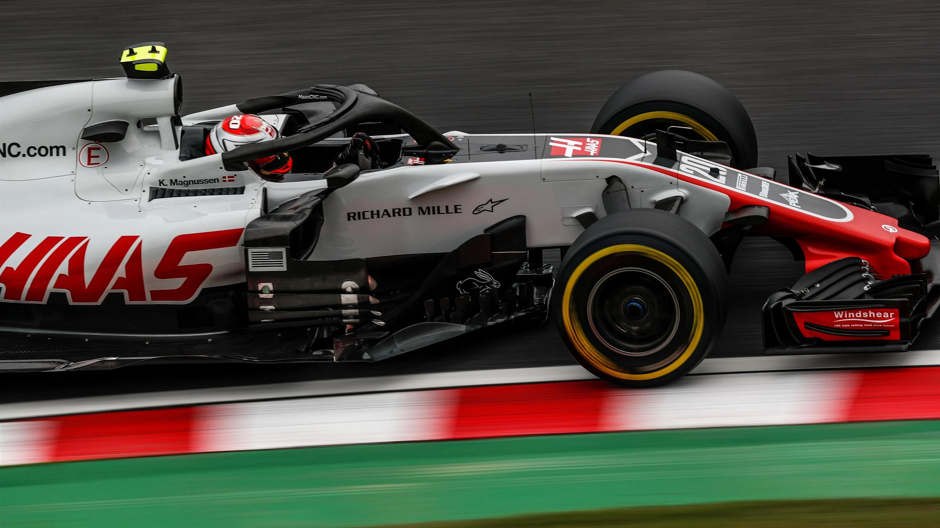 Kevin Magnussen, Haas F1 Team VF-18 at Formula One World Championship, Rd17, Japanese Grand Prix,