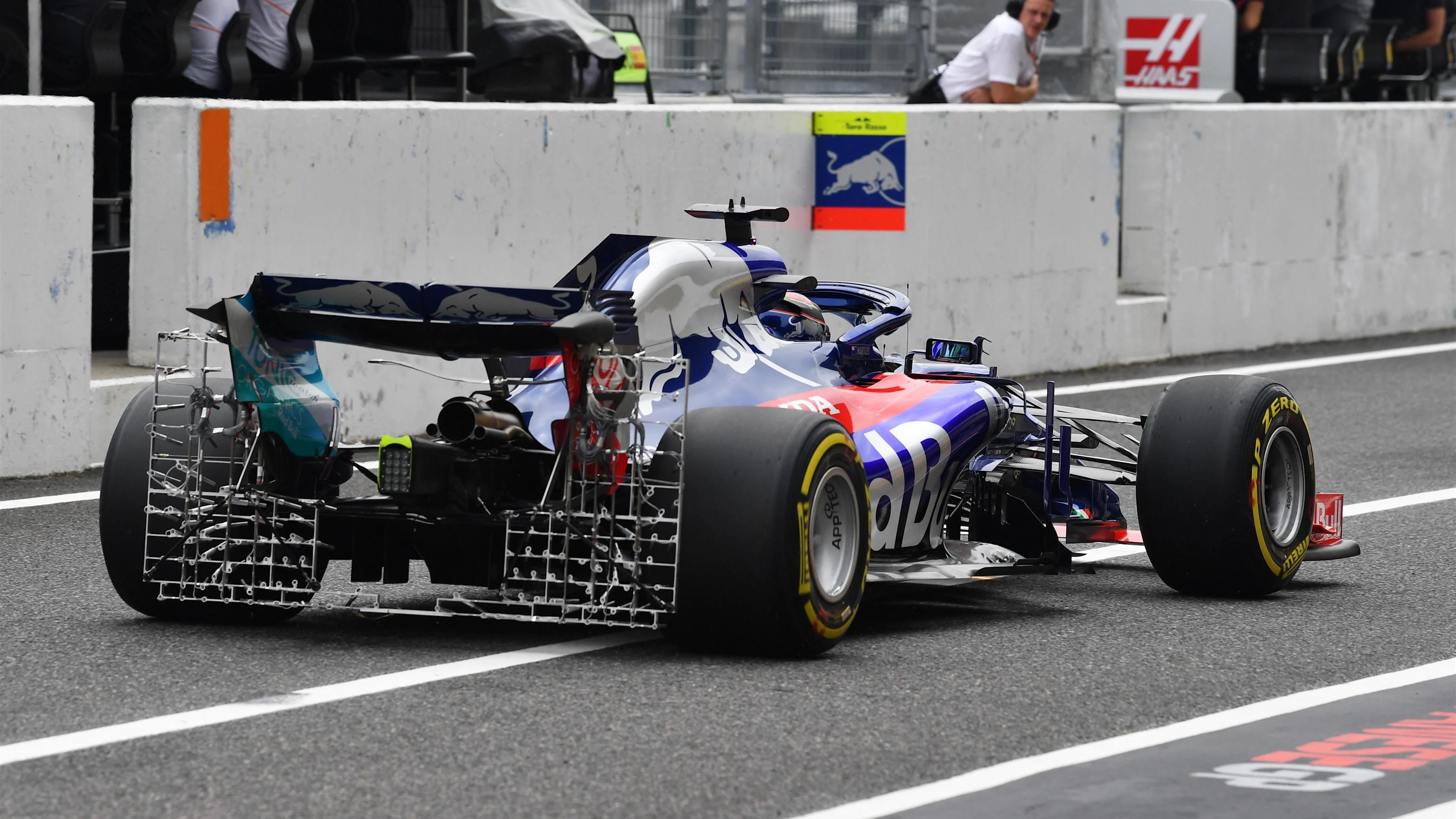 Brendon Hartley, Scuderia Toro Rosso STR13 with rear aero sensors at Formula One World