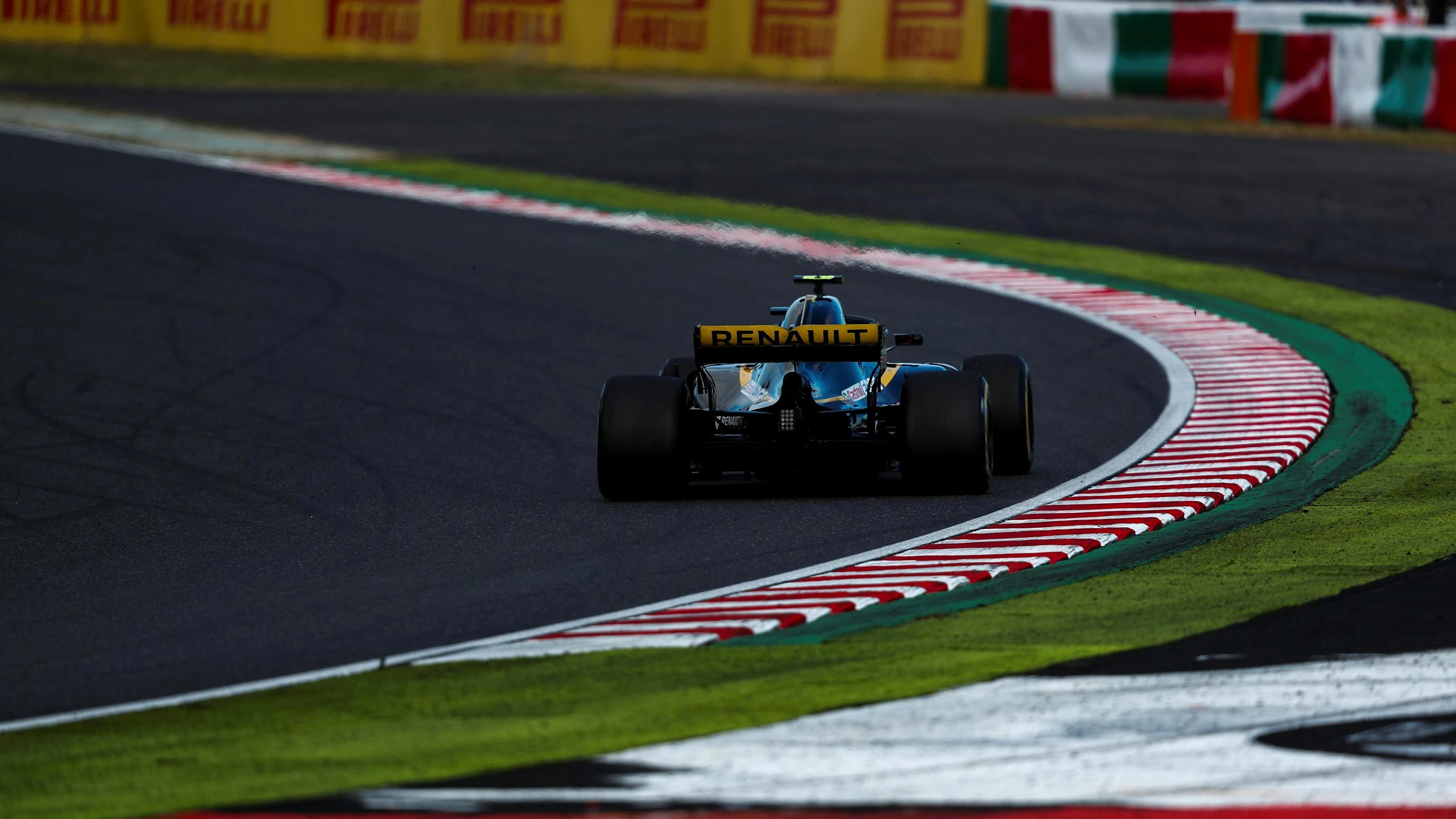 Carlos Sainz Jr, Renault Sport F1 Team R.S. 18 at Formula One World Championship, Rd17, Japanese