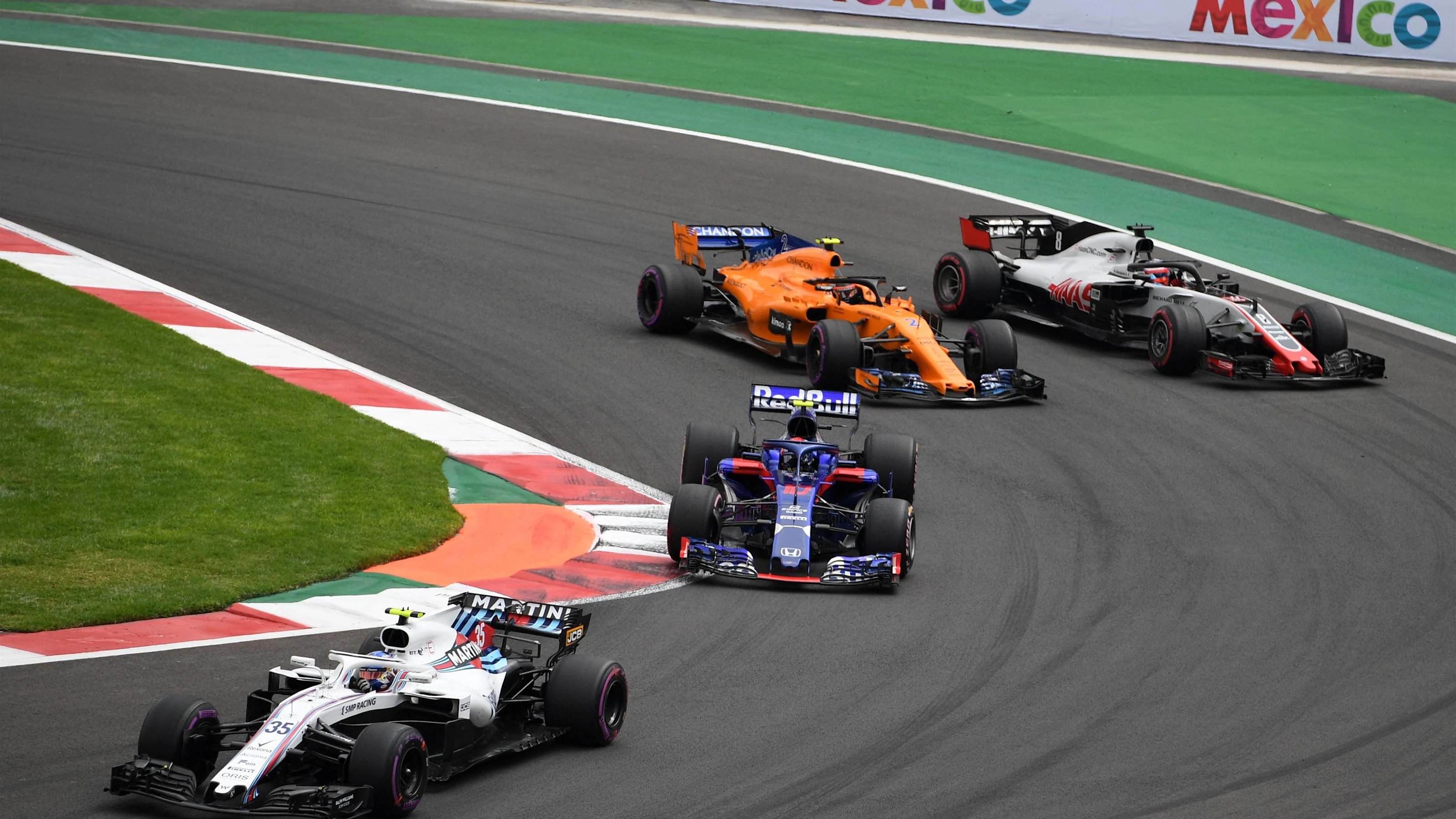 Sergey Sirotkin, Williams FW41, Brendon Hartley, Toro Rosso STR13, Stoffel Vandoorne, McLaren MCL33