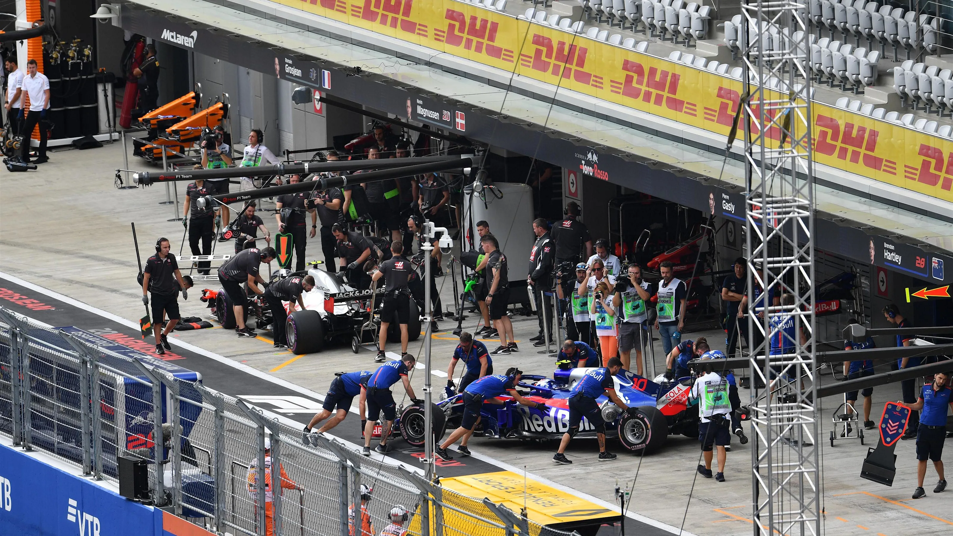 Pierre Gasly, Scuderia Toro Rosso STR13 at Formula One World Championship, Rd16, Russian Grand
