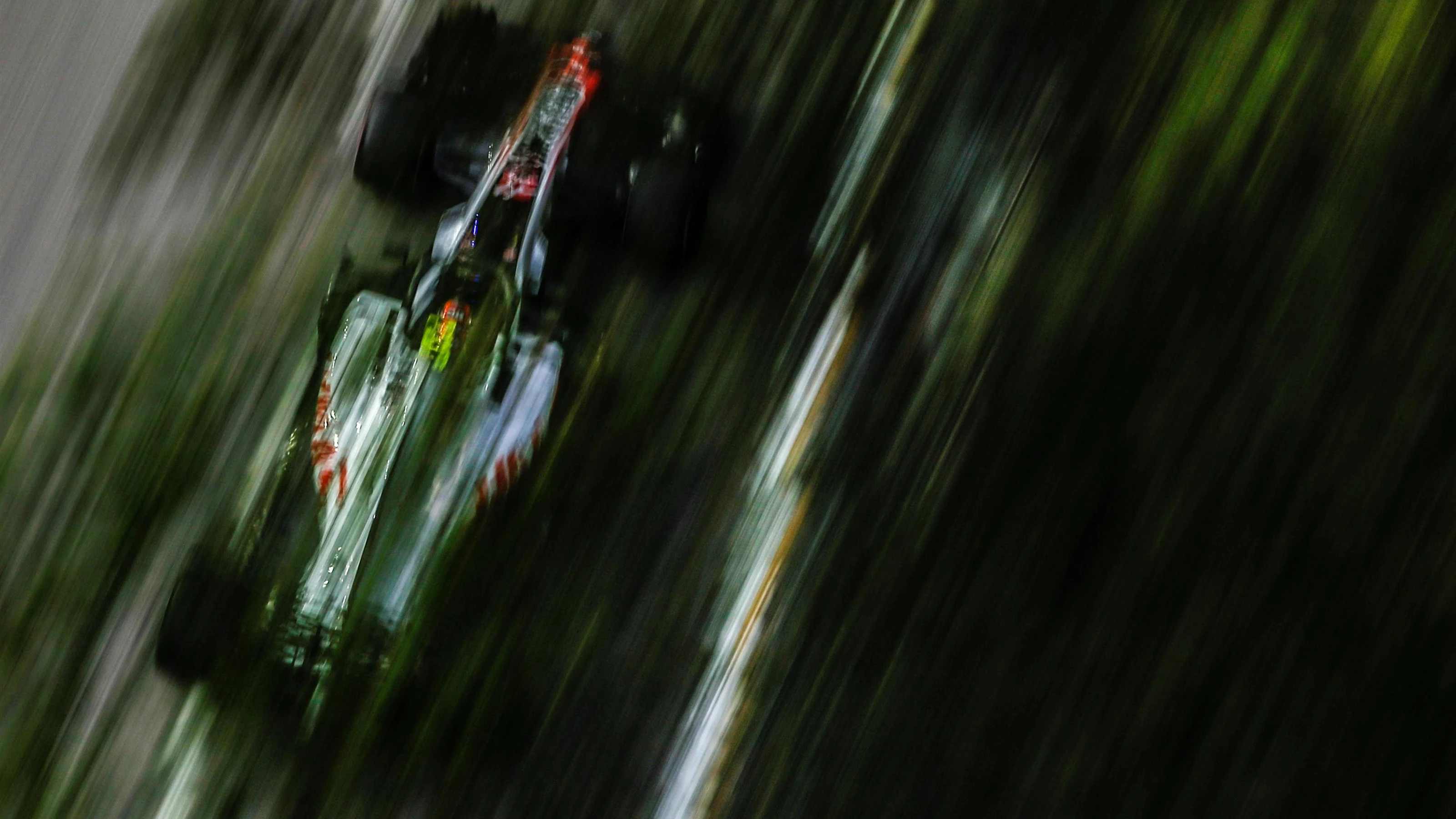 Kevin Magnussen, Haas F1 Team VF-18 at Formula One World Championship, Rd15, Singapore Grand Prix,