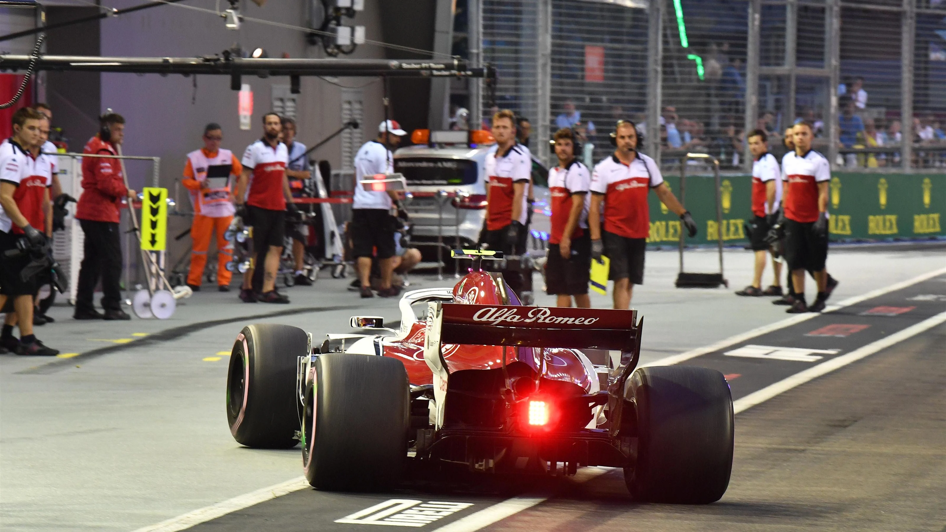 Charles Leclerc, Alfa Romeo Sauber C37 at Formula One World Championship, Rd15, Singapore Grand