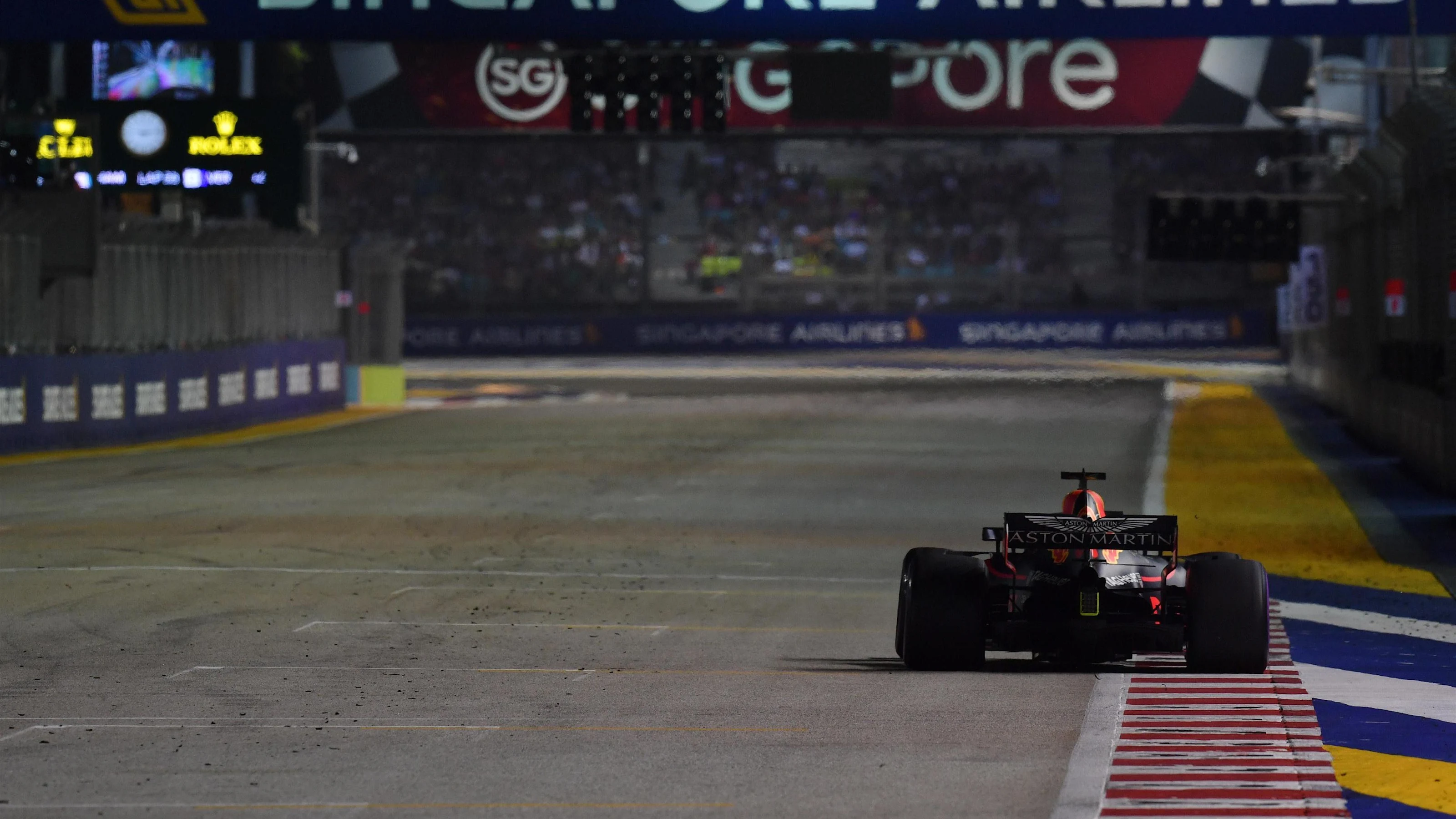 Daniel Ricciardo, Red Bull Racing RB14 at Formula One World Championship, Rd15, Singapore Grand