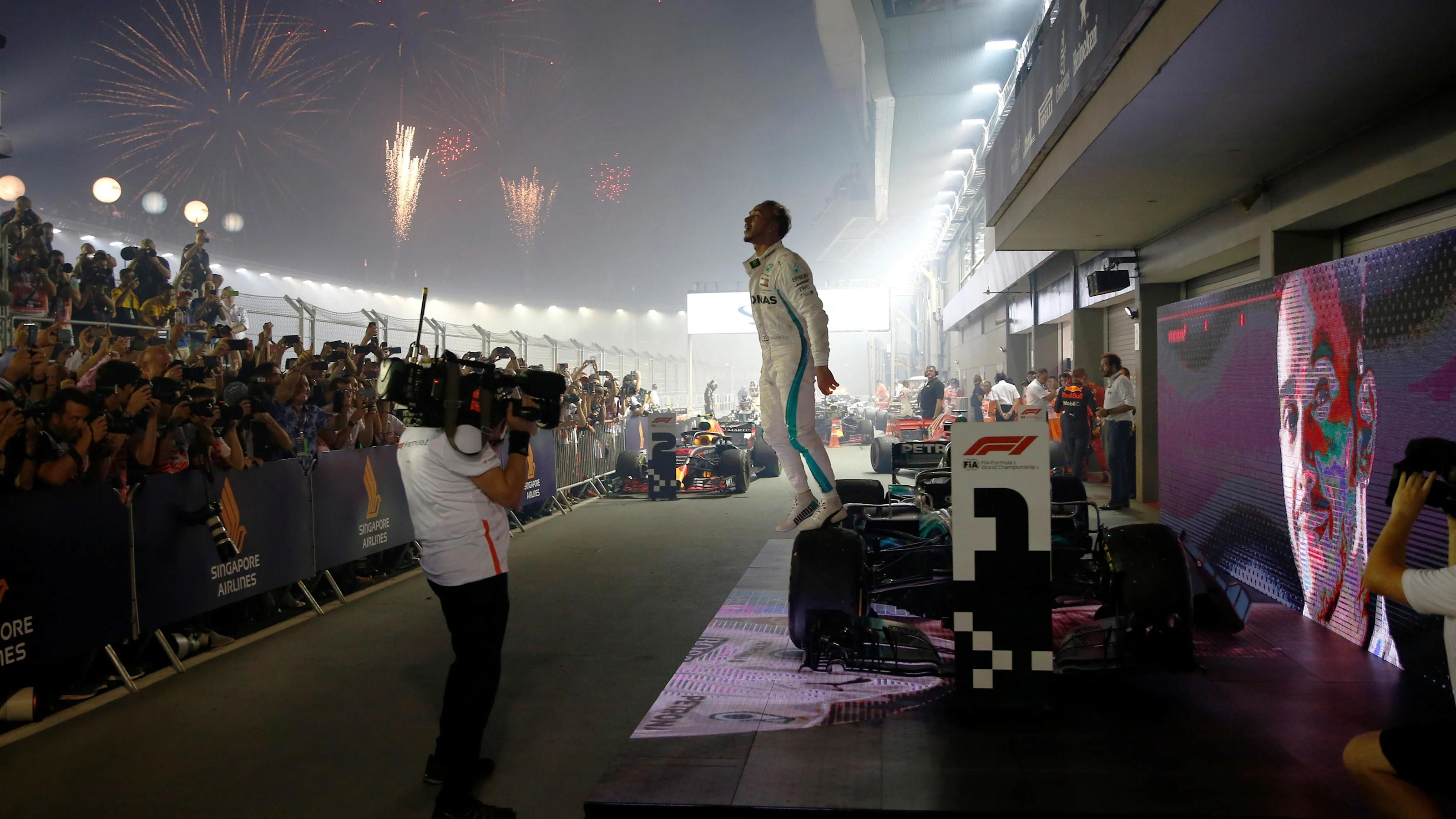 Race winner Lewis Hamilton, Mercedes-AMG F1 W09 EQ Power+ celebrates in parc ferme at Formula One