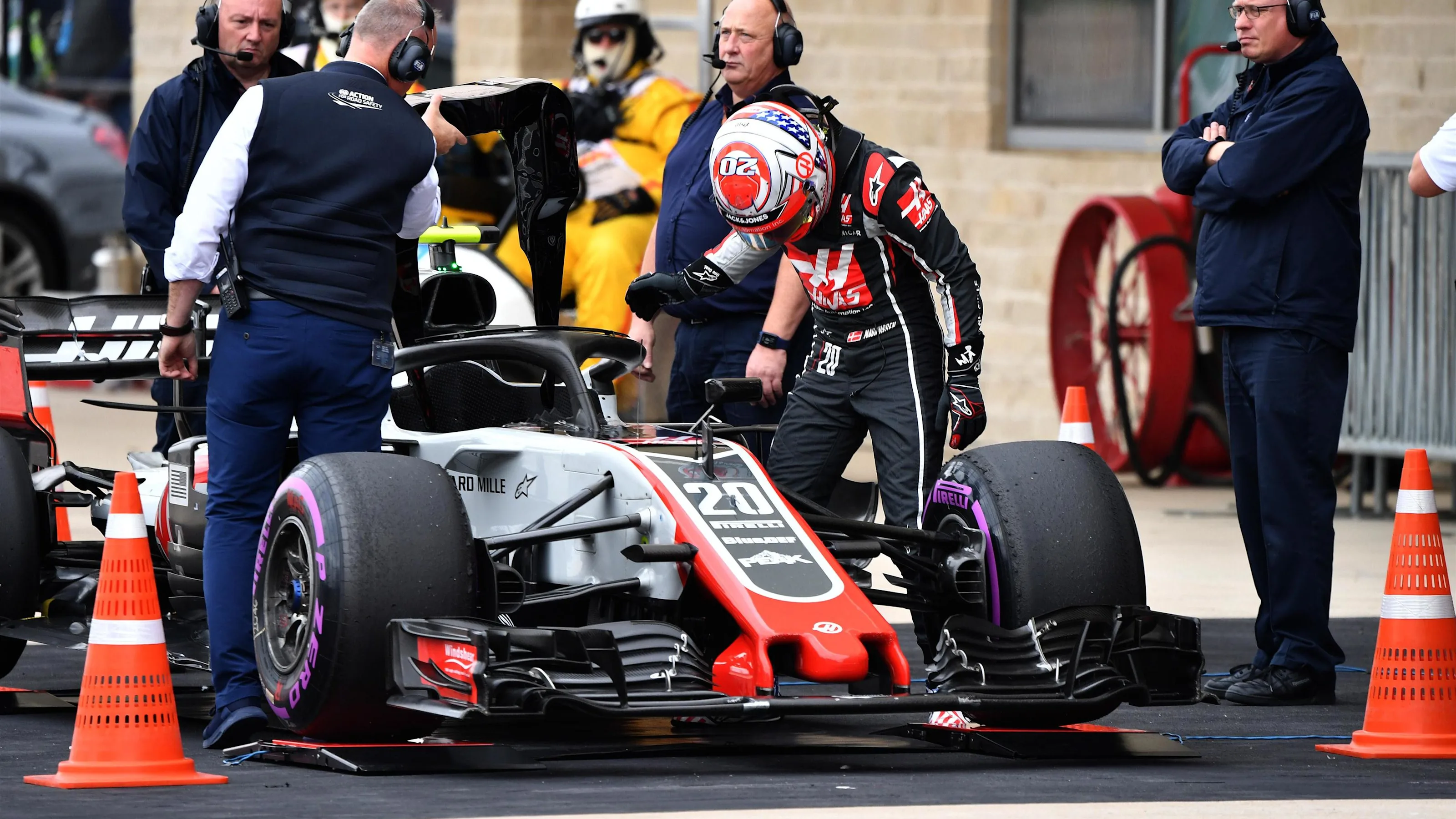 Kevin Magnussen, Haas F1 Team VF-18 at Formula World Championship, Rd18, United States Grand Prix,