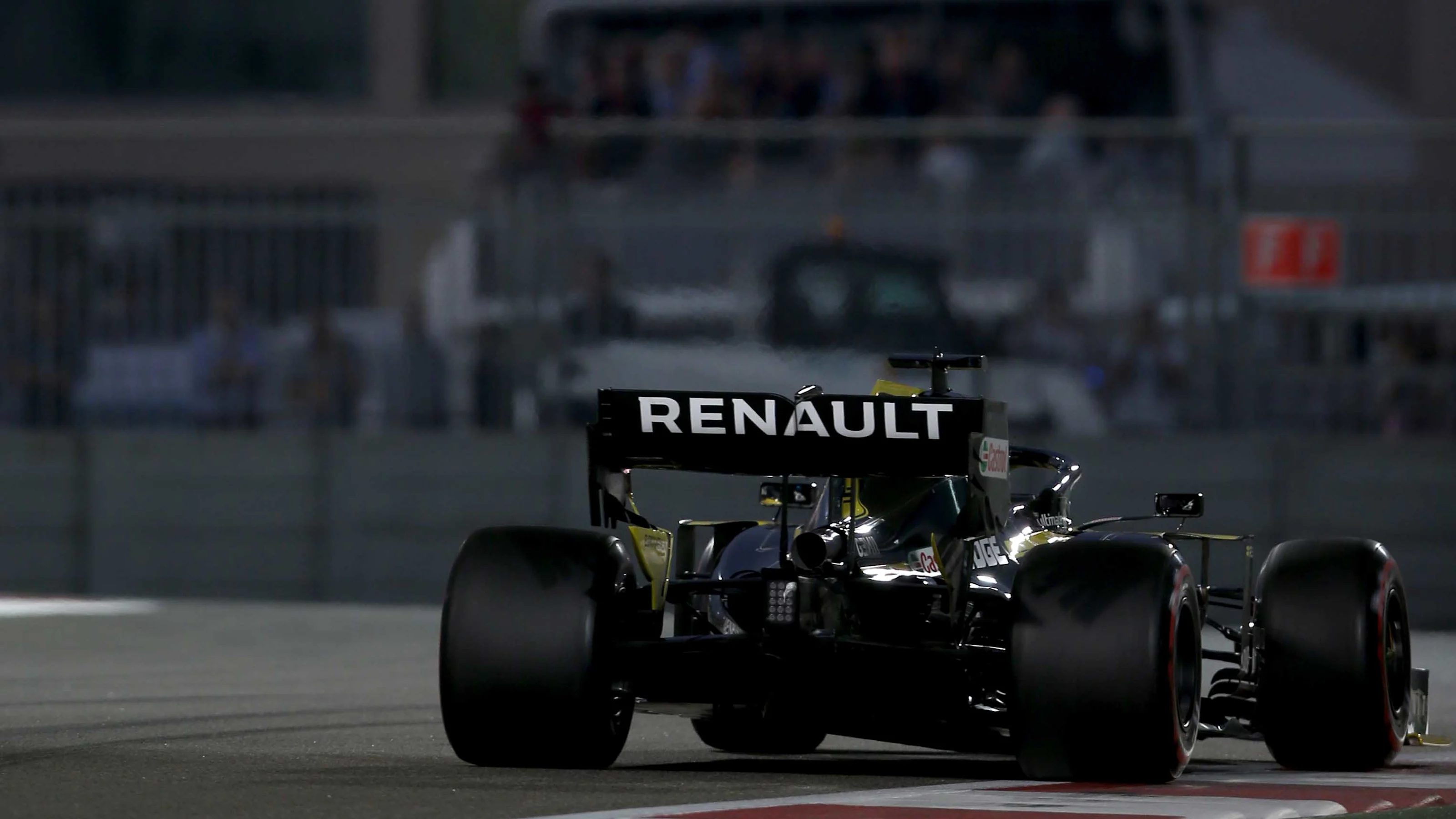 ABU DHABI, UNITED ARAB EMIRATES - NOVEMBER 30: Daniel Ricciardo of Australia driving the (3)