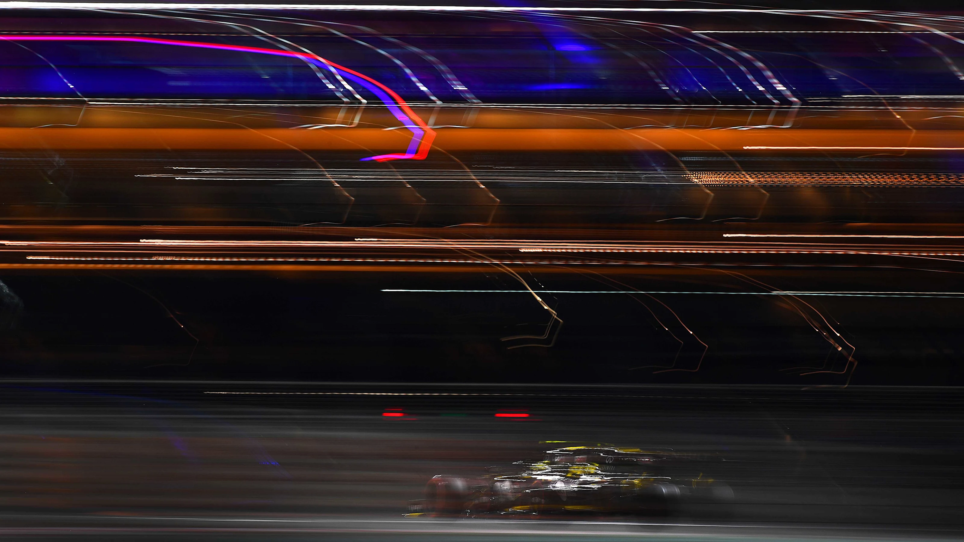 ABU DHABI, UNITED ARAB EMIRATES - NOVEMBER 30: Nico Hulkenberg of Germany driving the (27) Renault