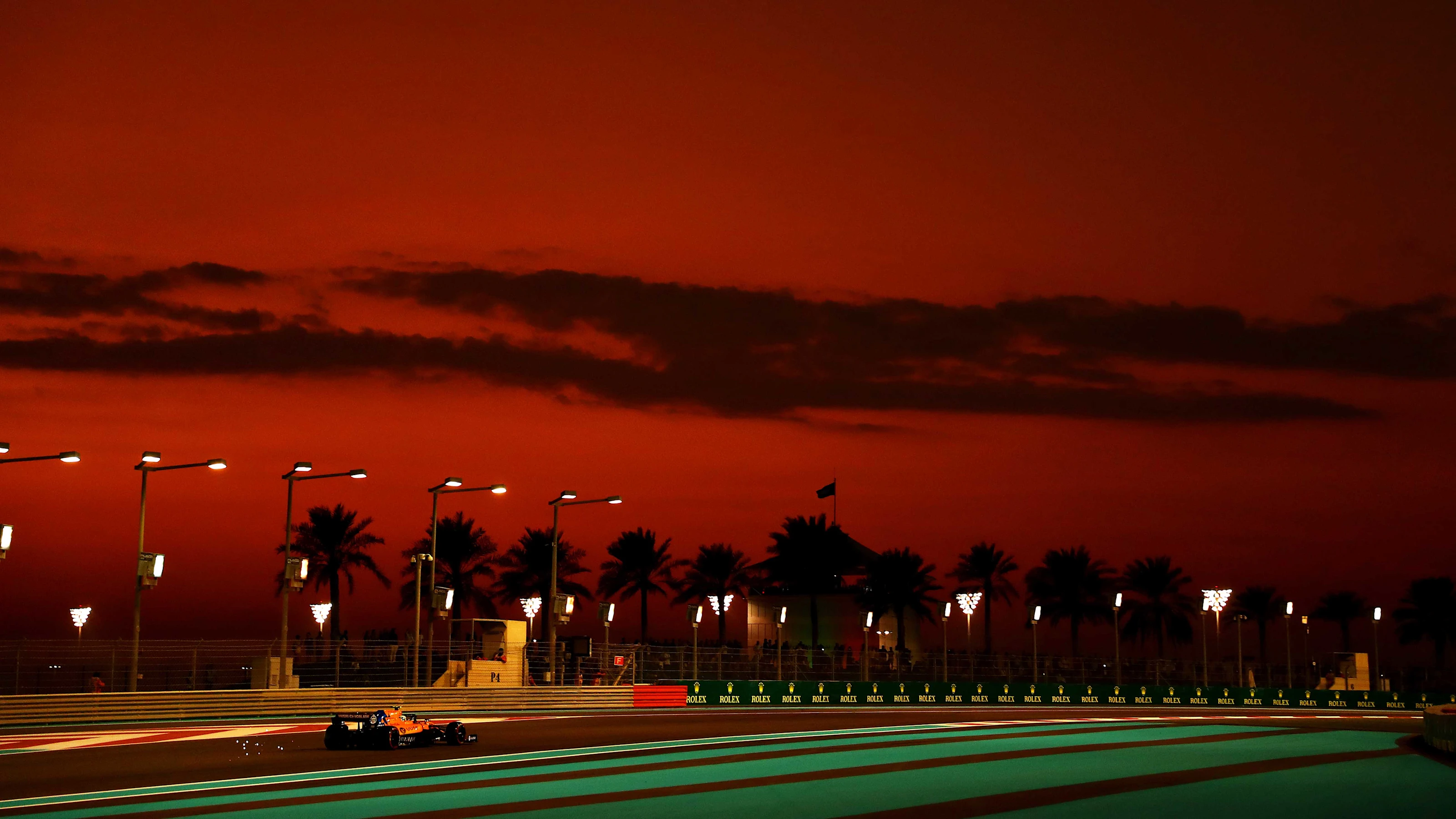 ABU DHABI, UNITED ARAB EMIRATES - NOVEMBER 30: Lando Norris of Great Britain driving the (4)