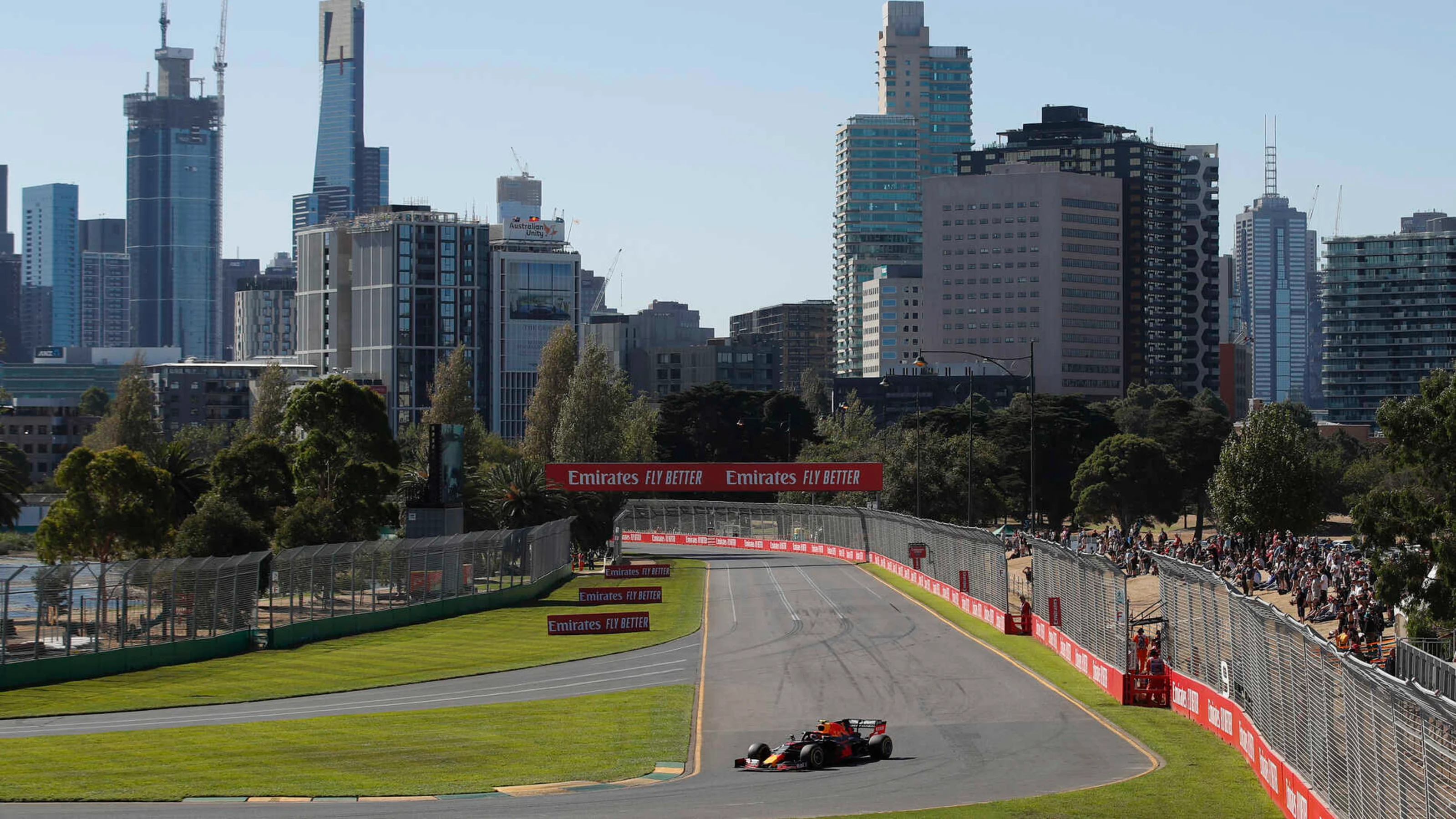 MELBOURNE GRAND PRIX CIRCUIT, AUSTRALIA - MARCH 15: Pierre Gasly, Red Bull Racing RB15 during the