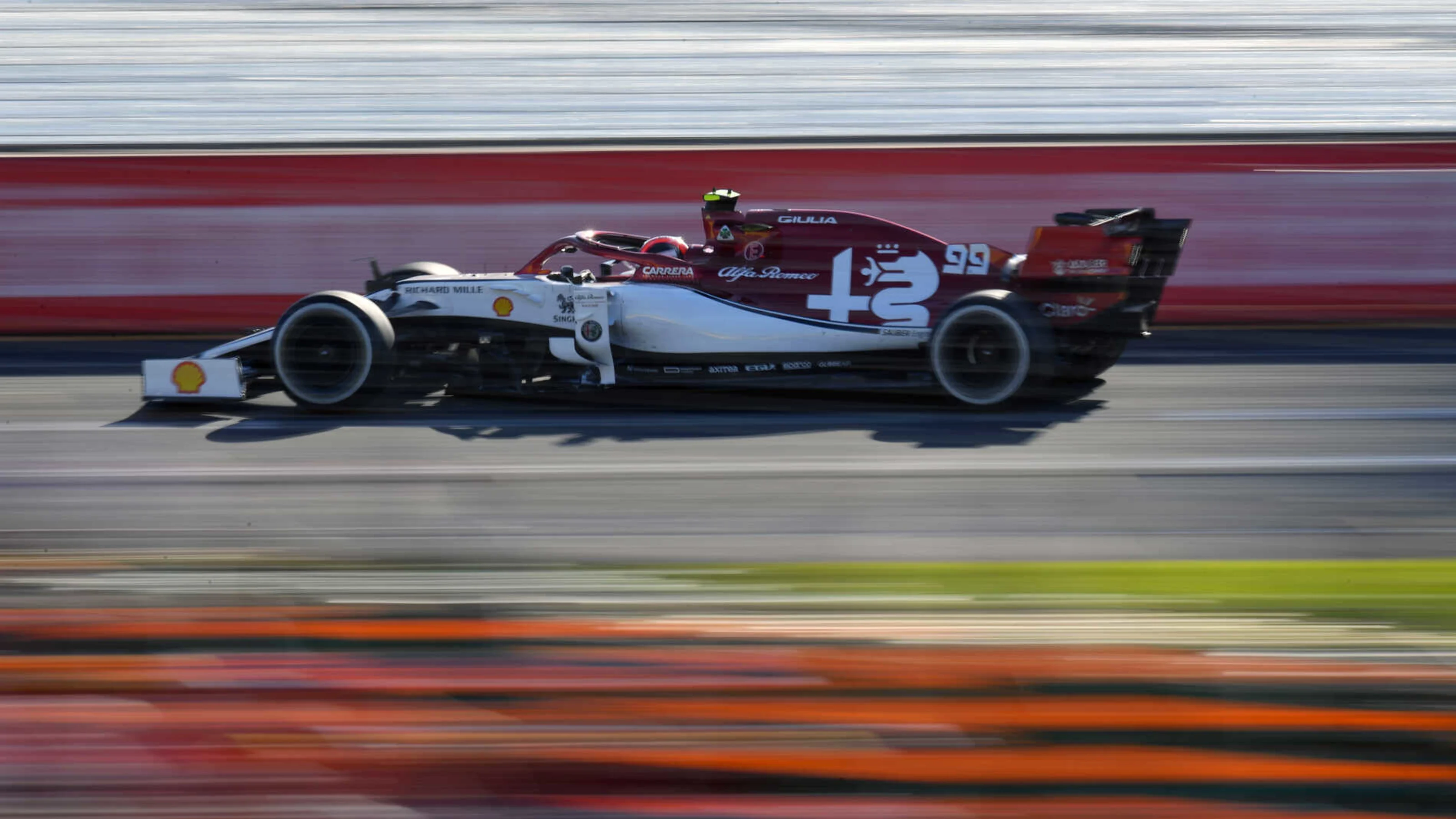 MELBOURNE GRAND PRIX CIRCUIT, AUSTRALIA - MARCH 15: Antonio Giovinazzi, Alfa Romeo Racing C38