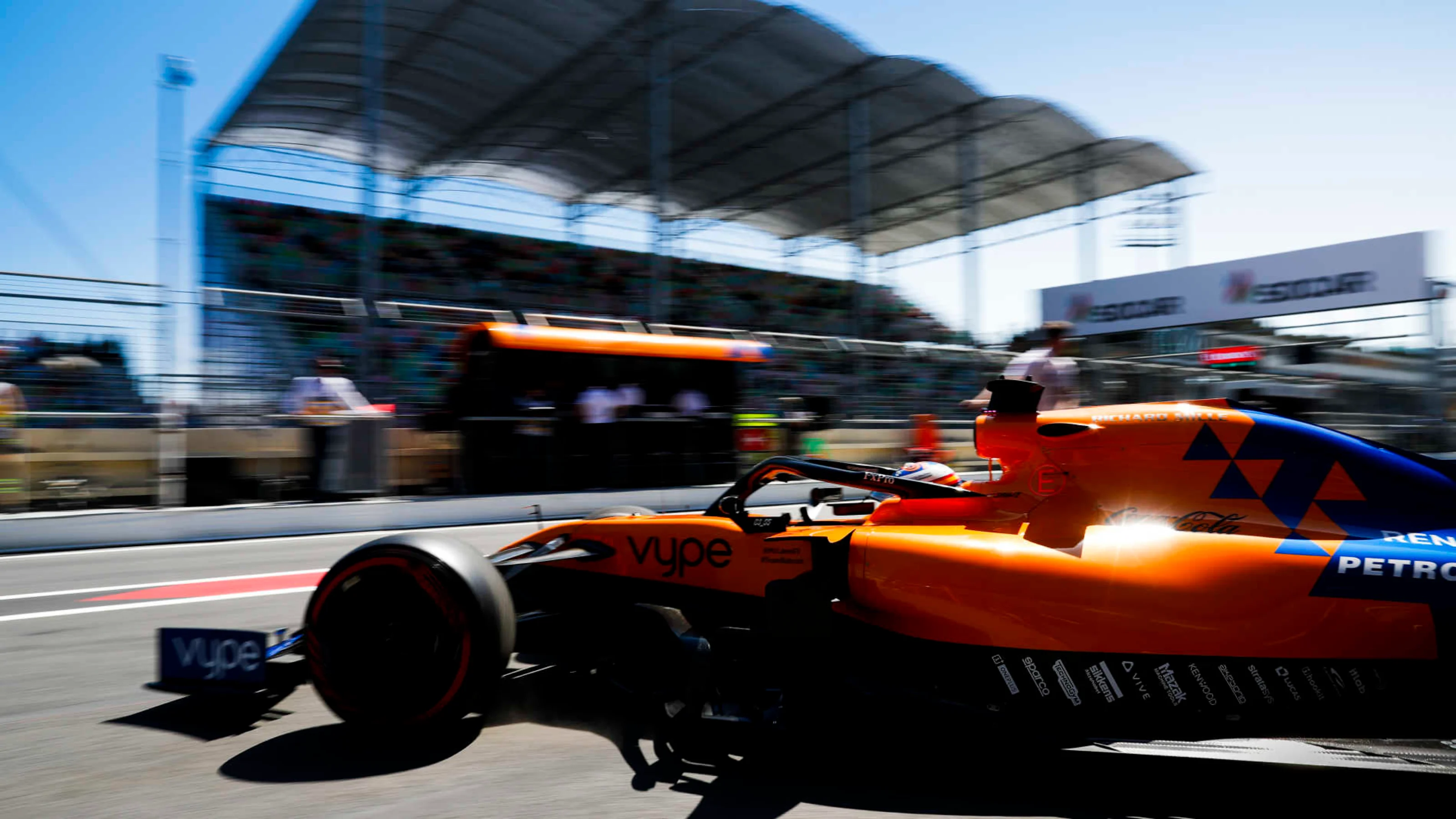 BAKU CITY CIRCUIT, AZERBAIJAN - APRIL 27: Carlos Sainz Jr., McLaren MCL34, leaves the garage during