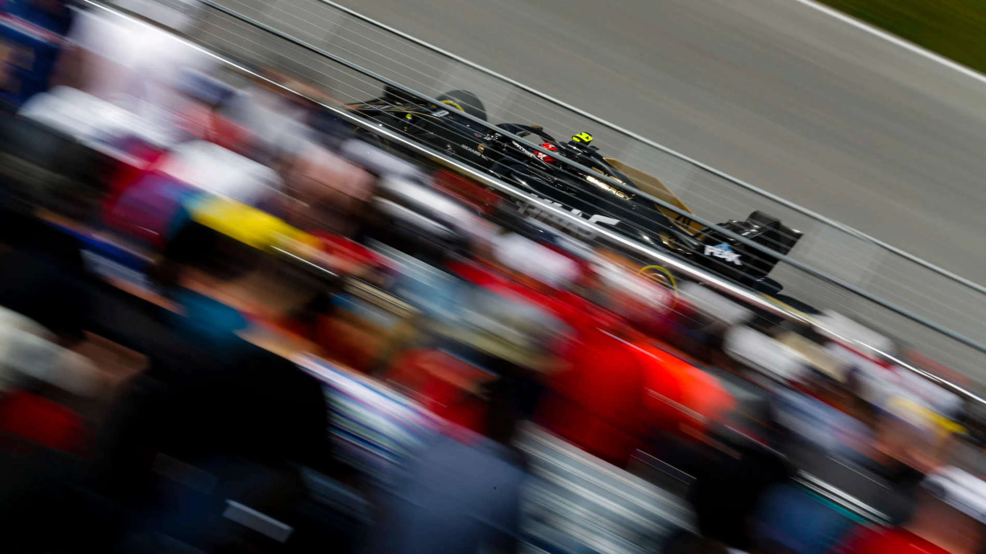 CIRCUIT GILLES-VILLENEUVE, CANADA - JUNE 07: Kevin Magnussen, Haas VF-19 during the Canadian GP at