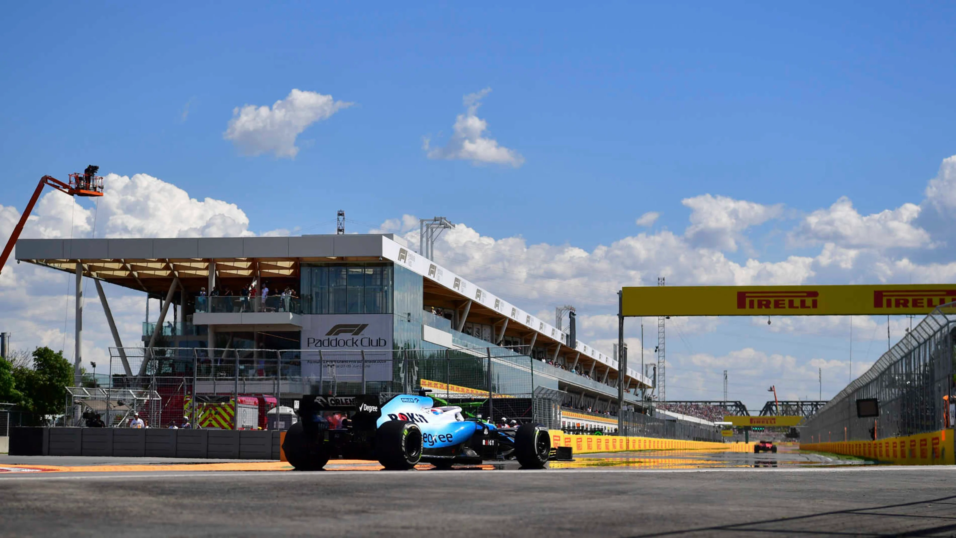 CIRCUIT GILLES-VILLENEUVE, CANADA - JUNE 07: George Russell, Williams Racing FW42 during the