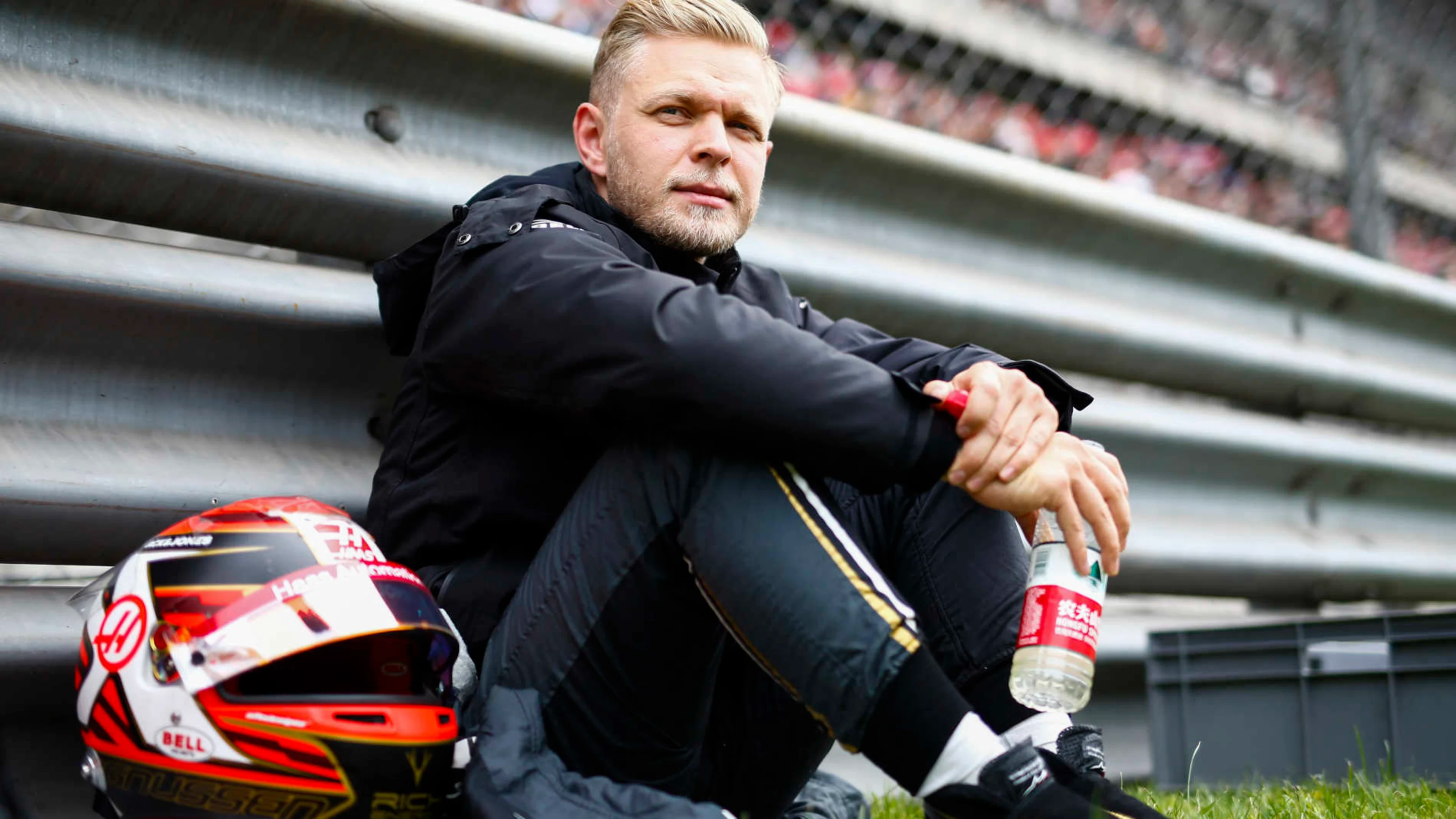 SHANGHAI INTERNATIONAL CIRCUIT, CHINA - APRIL 14: Kevin Magnussen, Haas F1 during the Chinese GP at
