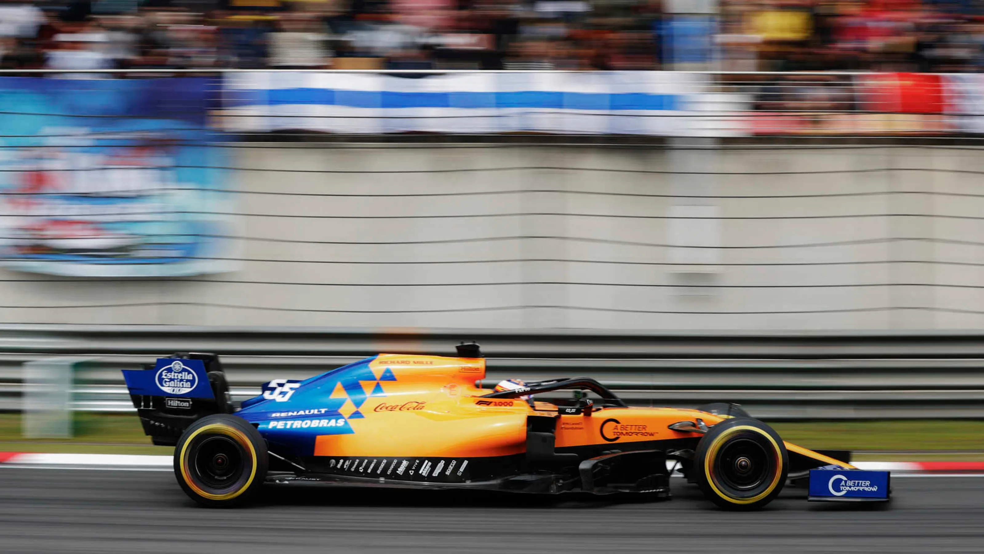SHANGHAI INTERNATIONAL CIRCUIT, CHINA - APRIL 14: Carlos Sainz Jr., McLaren MCL34 during the