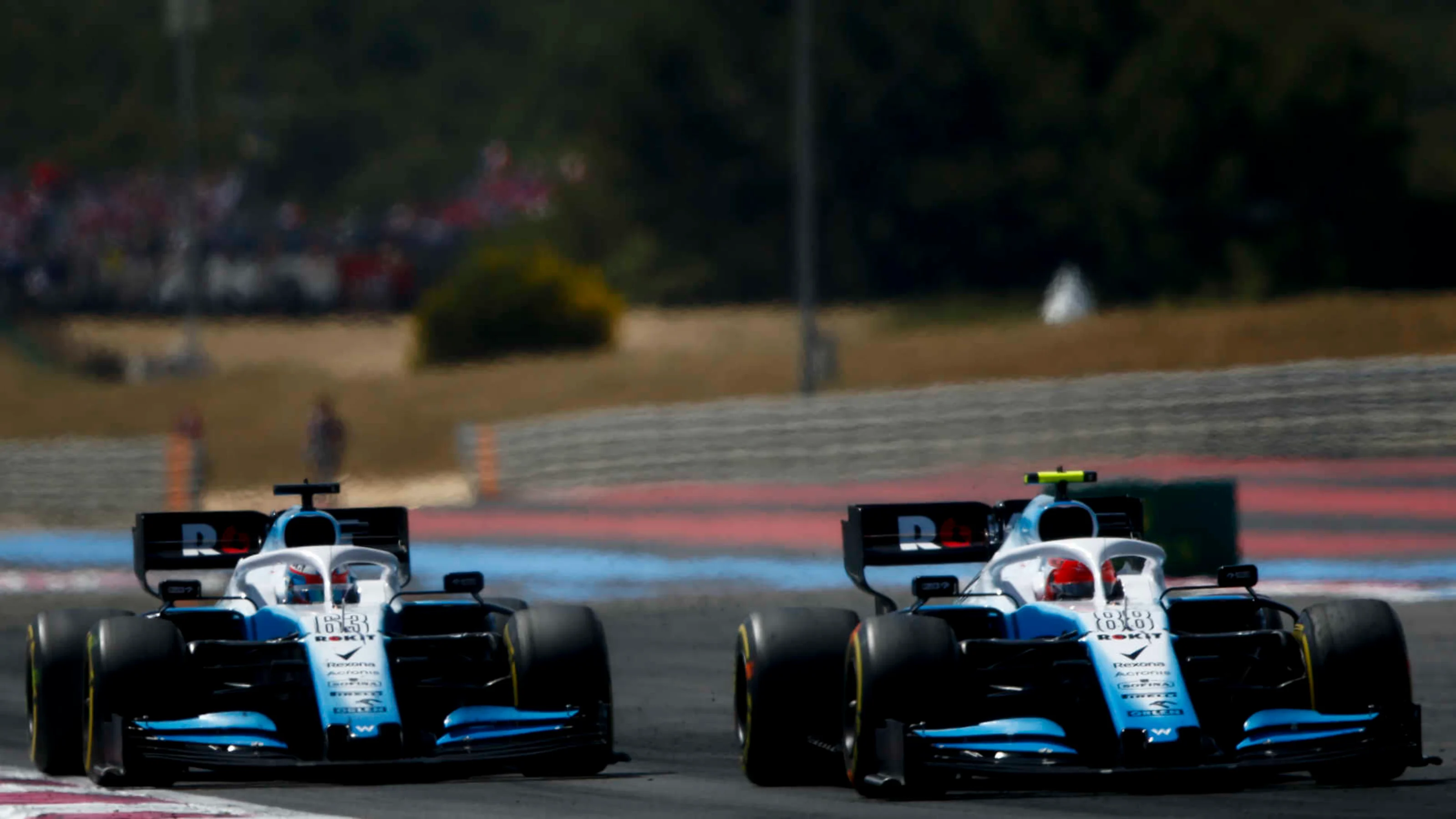 CIRCUIT PAUL RICARD, FRANCE - JUNE 23: Robert Kubica, Williams FW42, leads George Russell, Williams