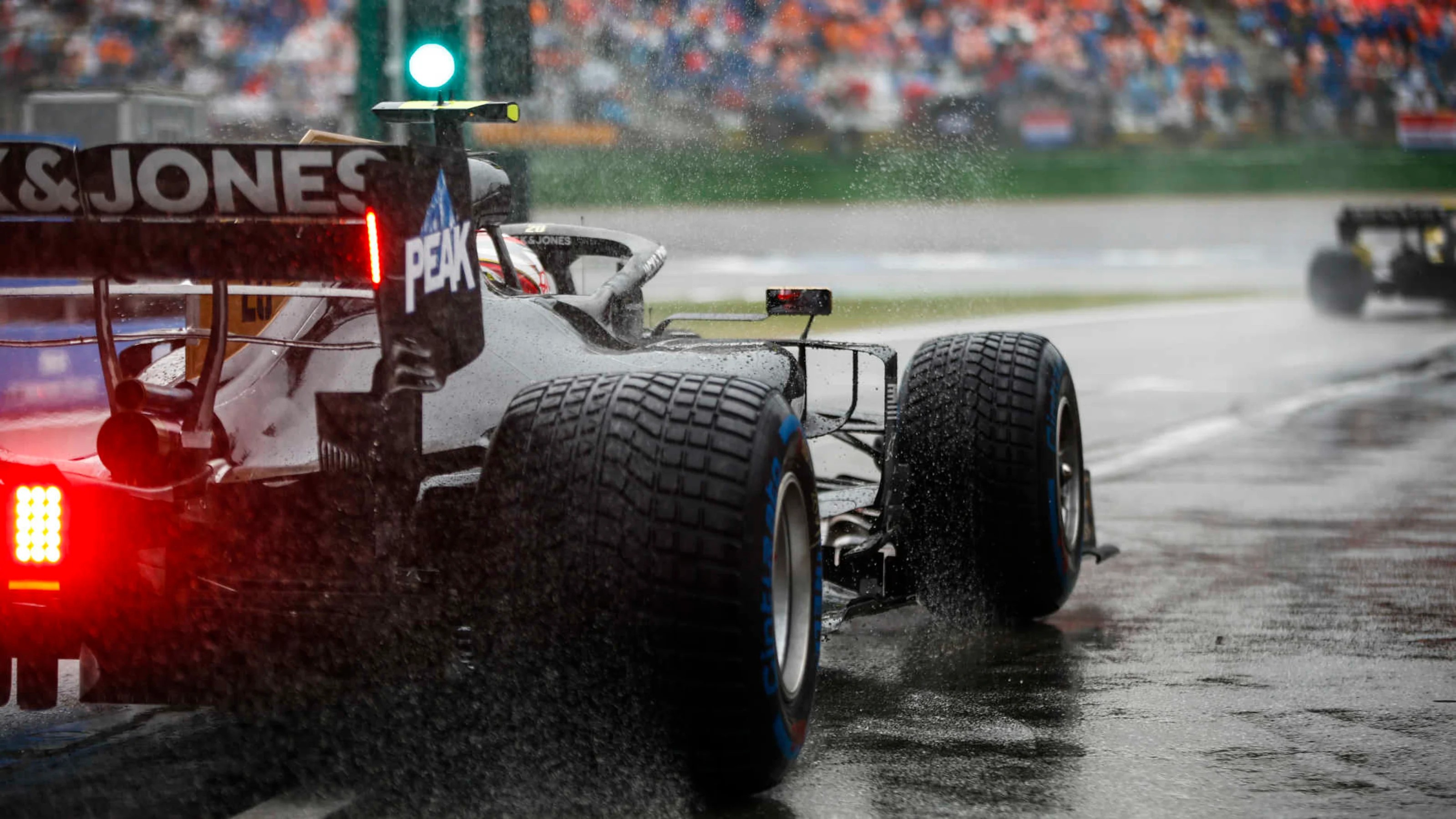 HOCKENHEIMRING, GERMANY - JULY 28: Kevin Magnussen, Haas VF-19, heads to the grid during the German