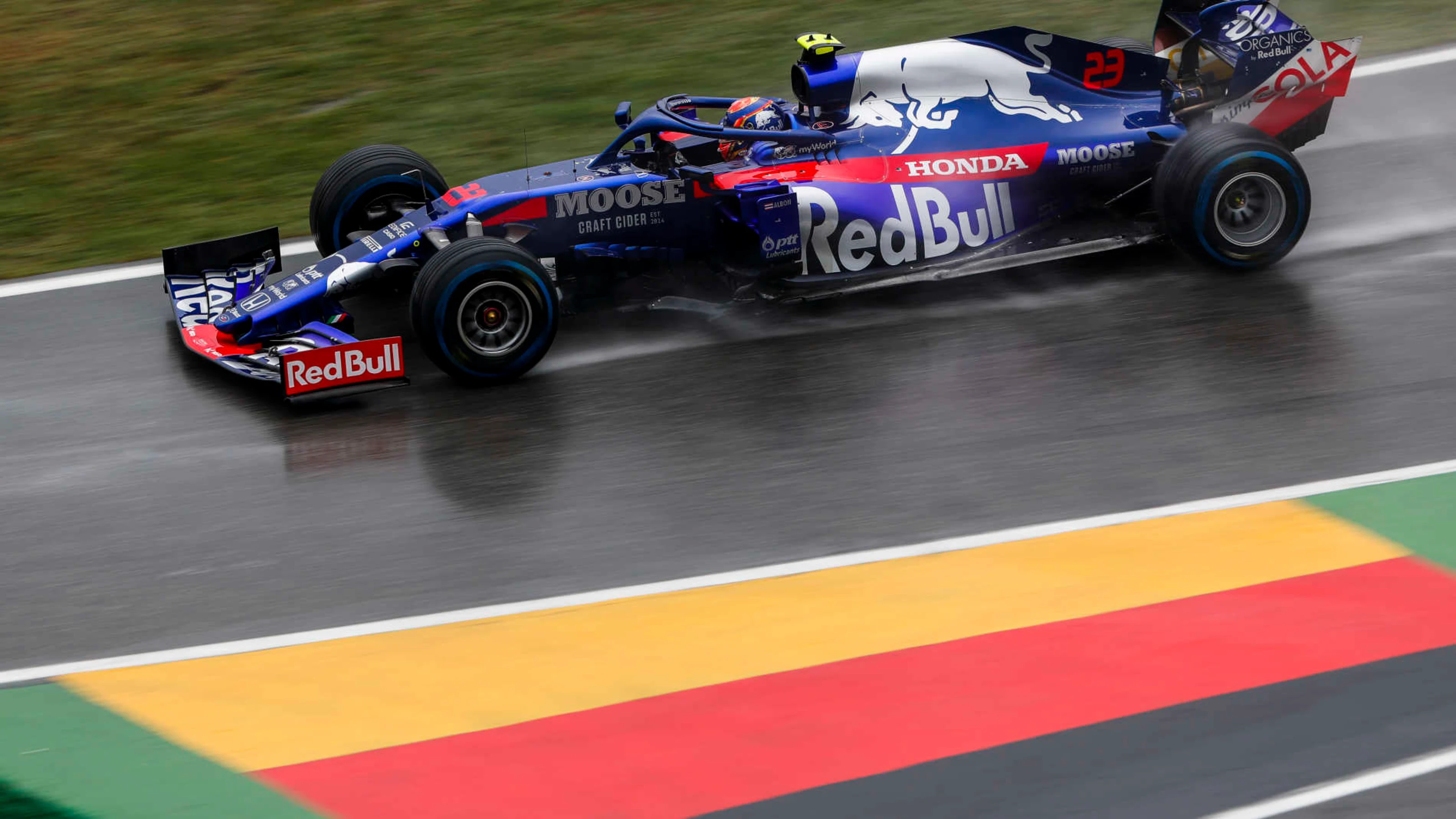 HOCKENHEIMRING, GERMANY - JULY 28: Alexander Albon, Toro Rosso STR14 during the German GP at