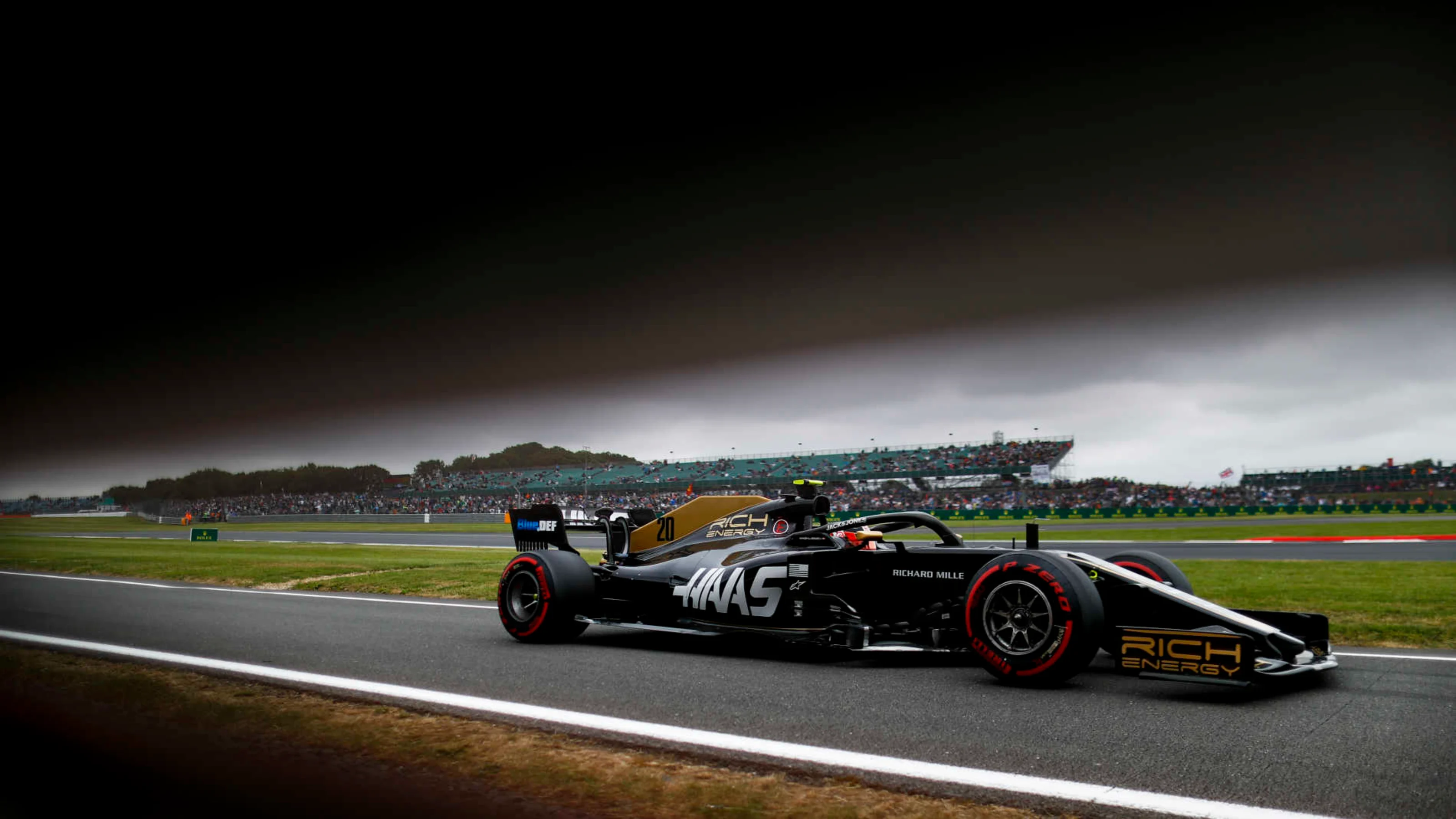 SILVERSTONE, UNITED KINGDOM - JULY 13: Kevin Magnussen, Haas VF-19 during the British GP at