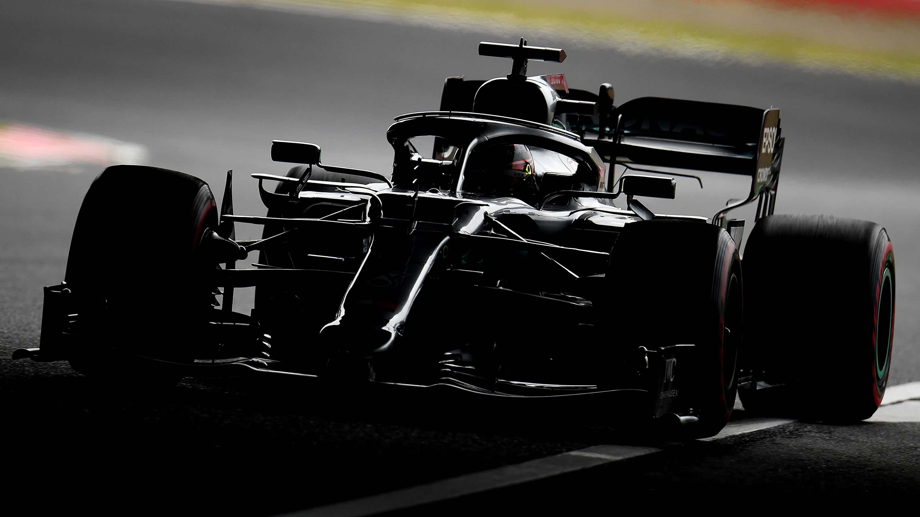 SUZUKA, JAPAN - OCTOBER 11: Lewis Hamilton of Great Britain driving the (44) Mercedes AMG Petronas